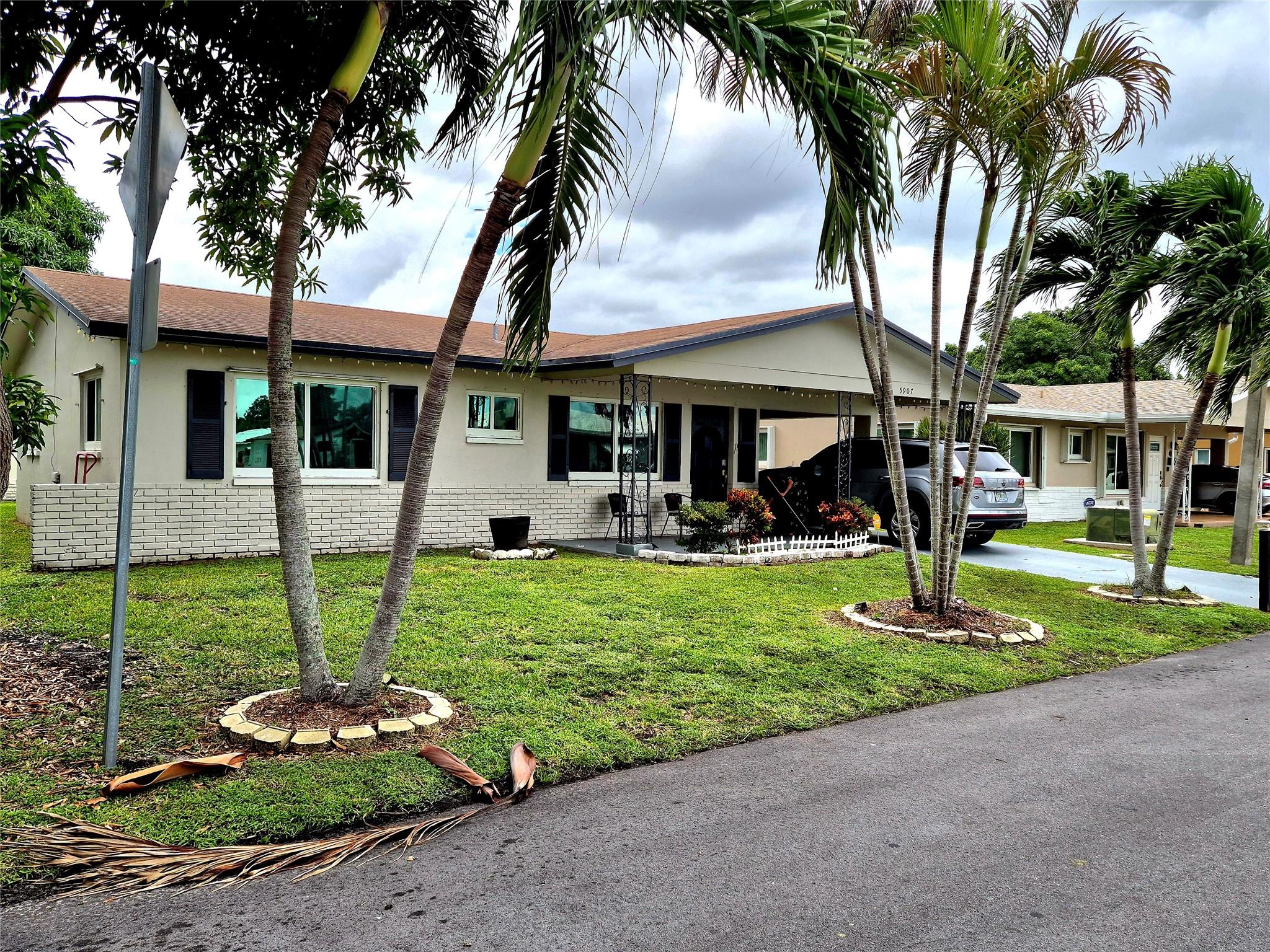 Homes for sale in Tamarac, FL | 5907 Nw 74th Ave, Tamarac, FL 33321 | MLS# F10529643