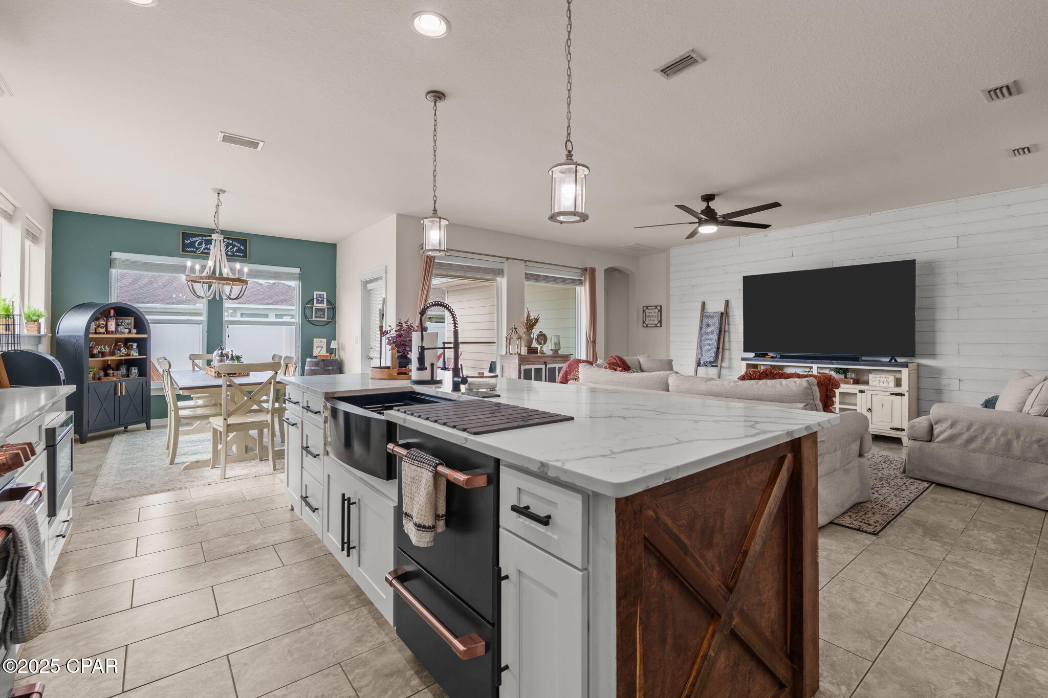 Image 15 For 105 Johnson Bayou Drive