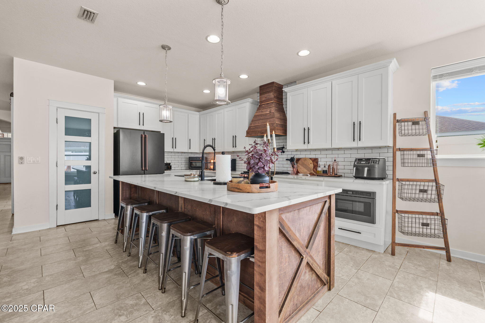 Image 4 For 105 Johnson Bayou Drive