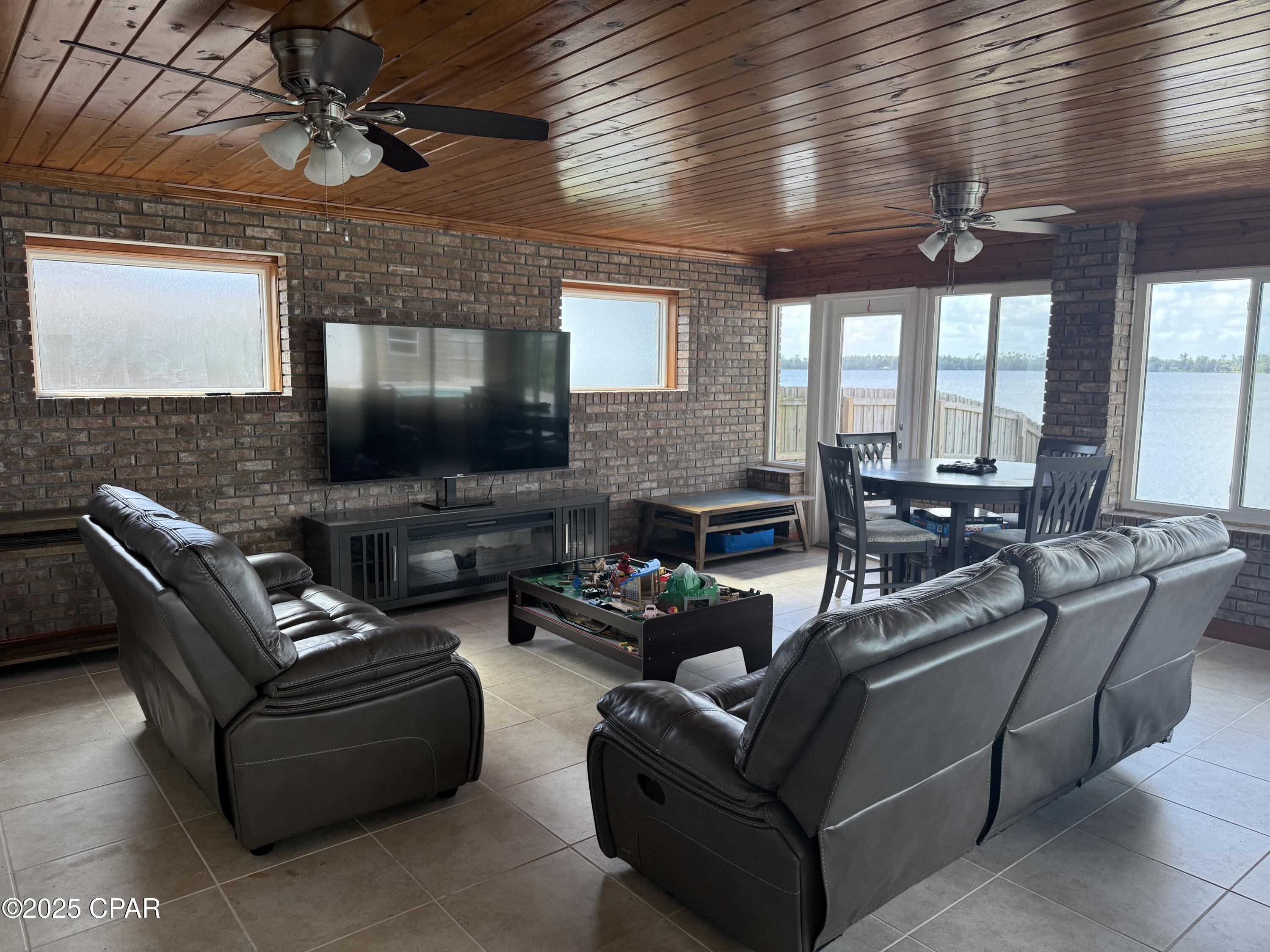 Image 29 For 8125 High Point Road