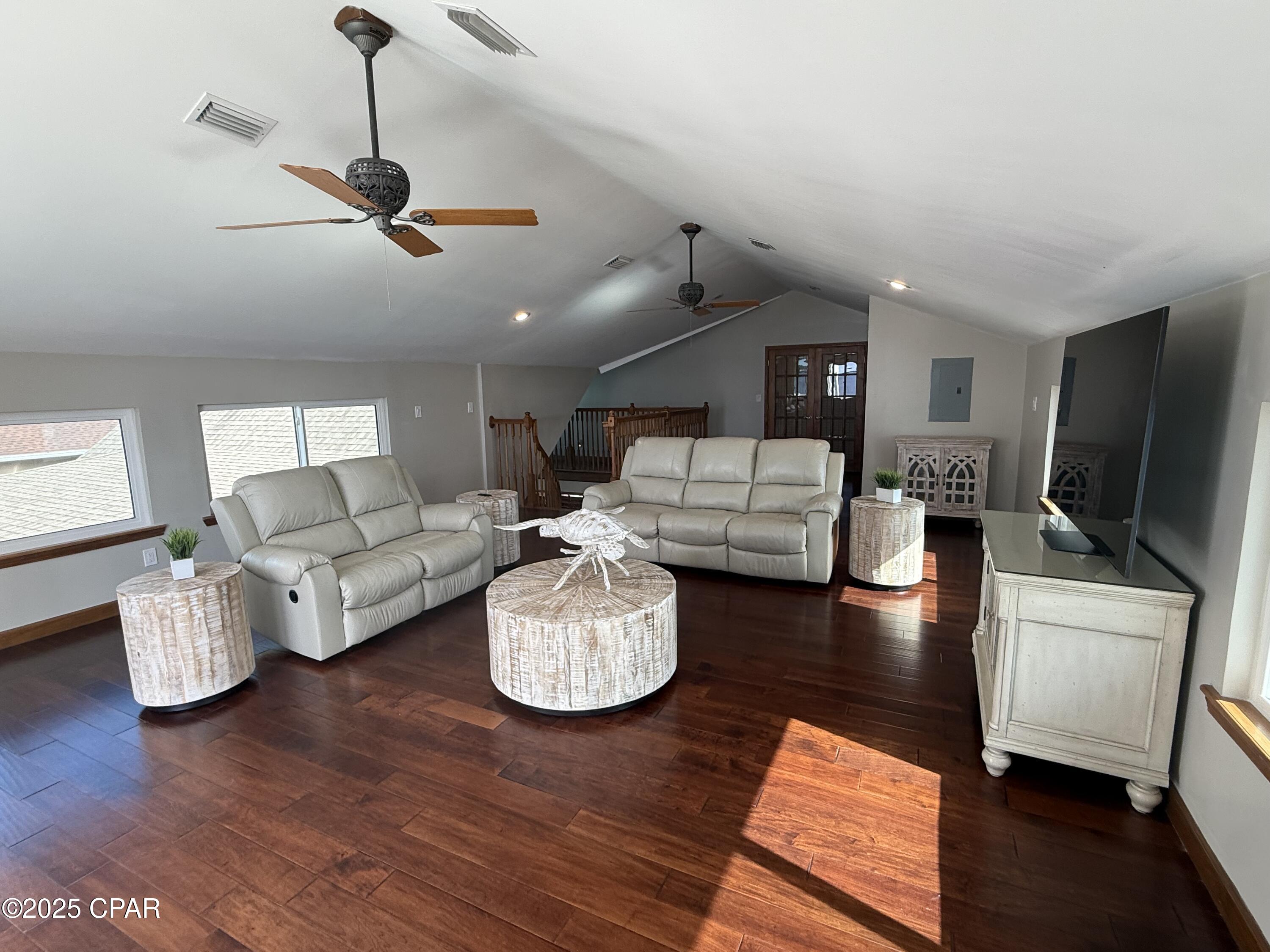 Image 34 For 8125 High Point Road