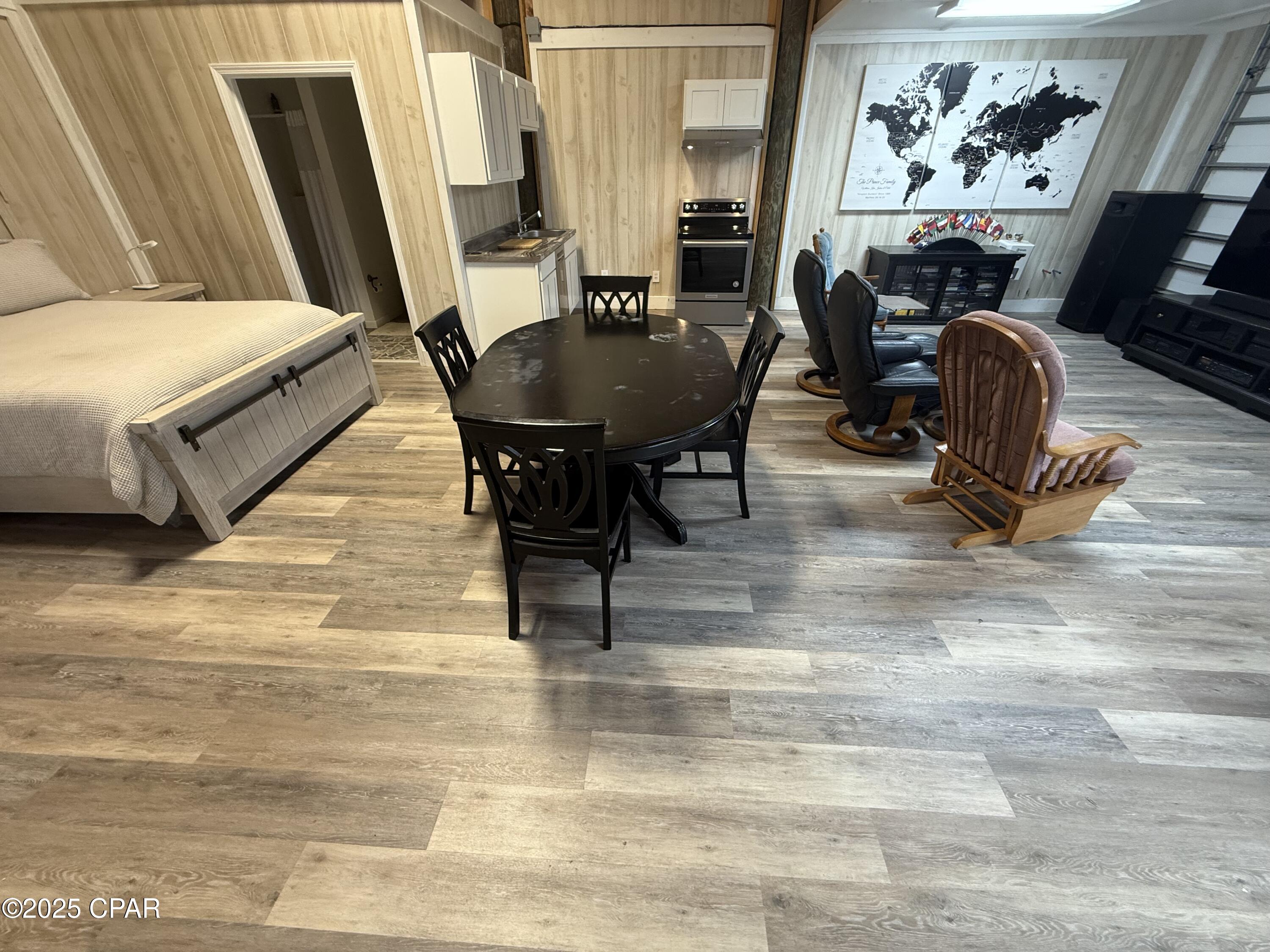 Image 54 For 8125 High Point Road