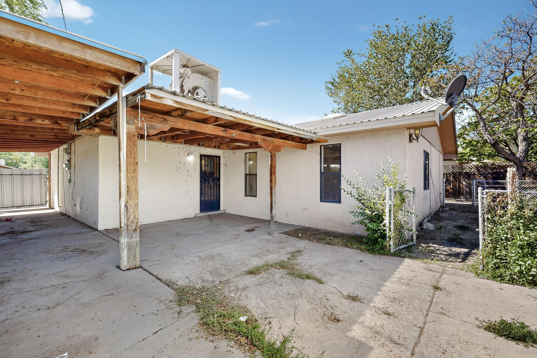1212 W Didier Avenue 