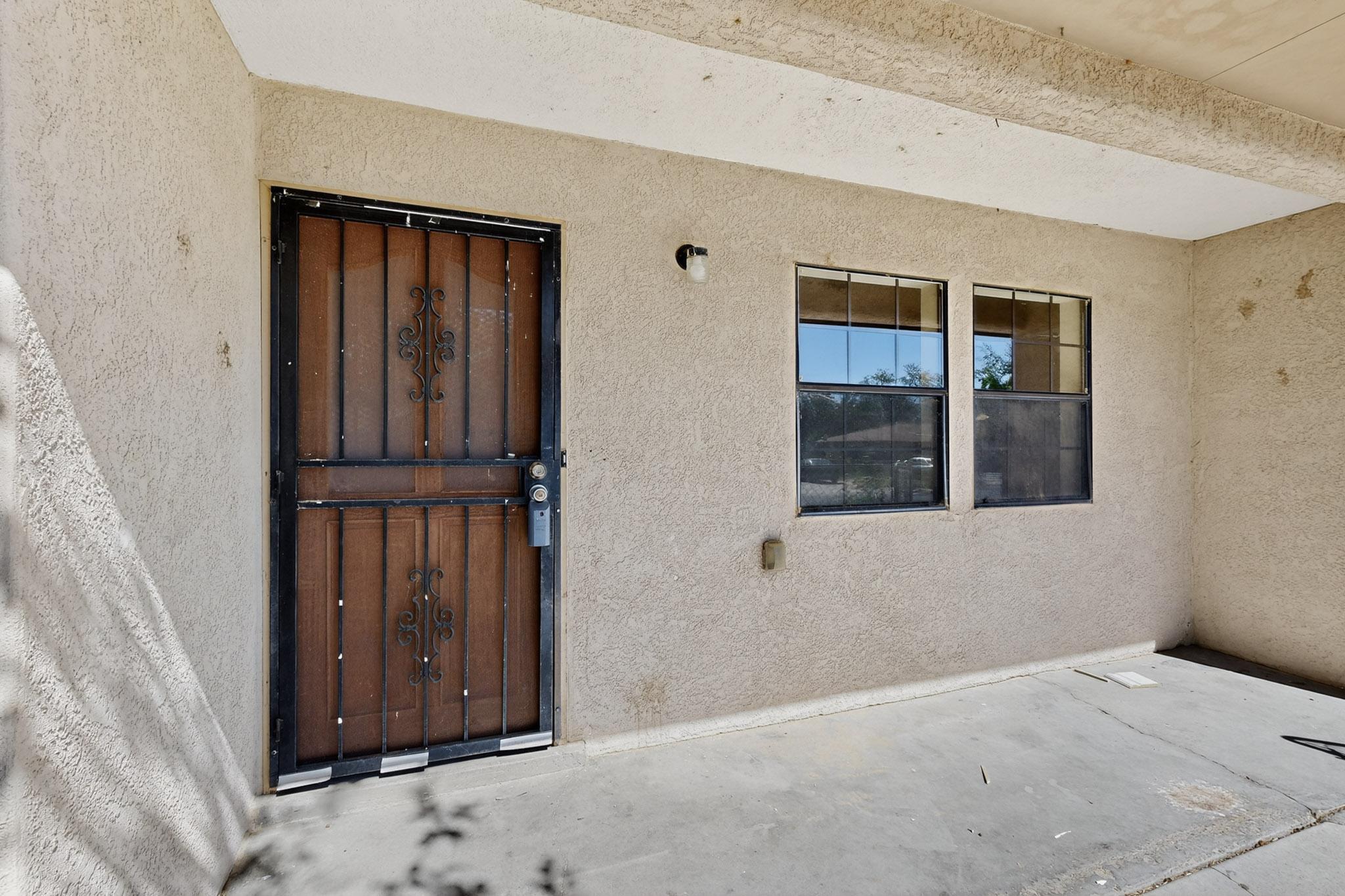 1212 W Didier Avenue 