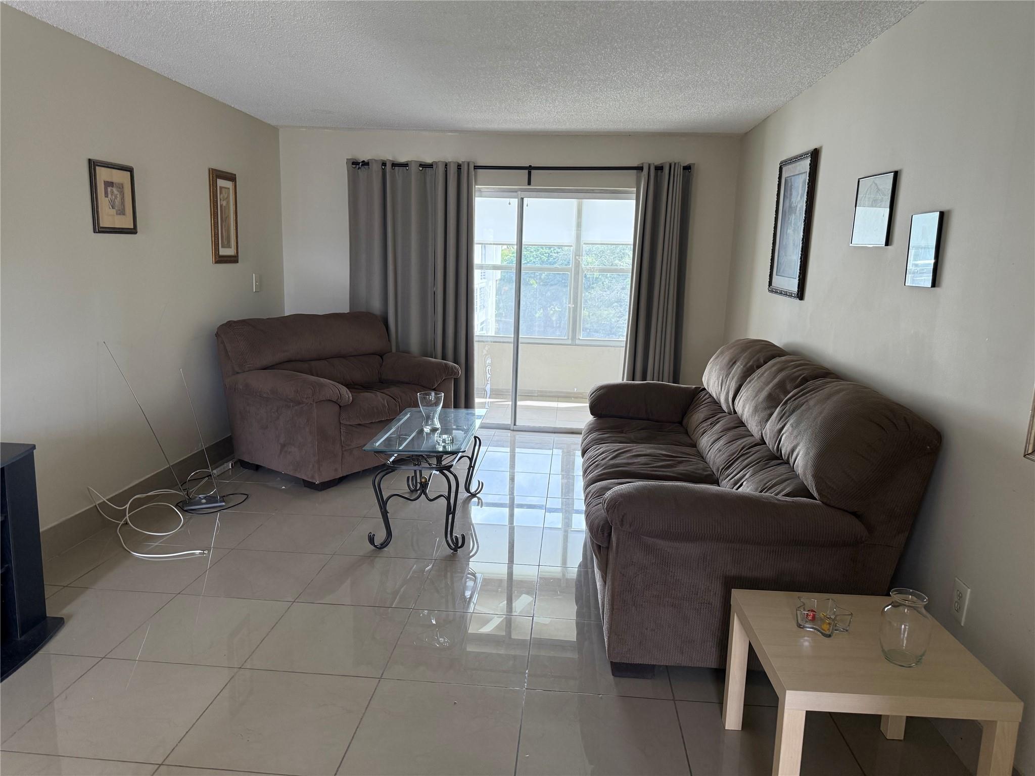 Sunrise Lakes 37 Condo