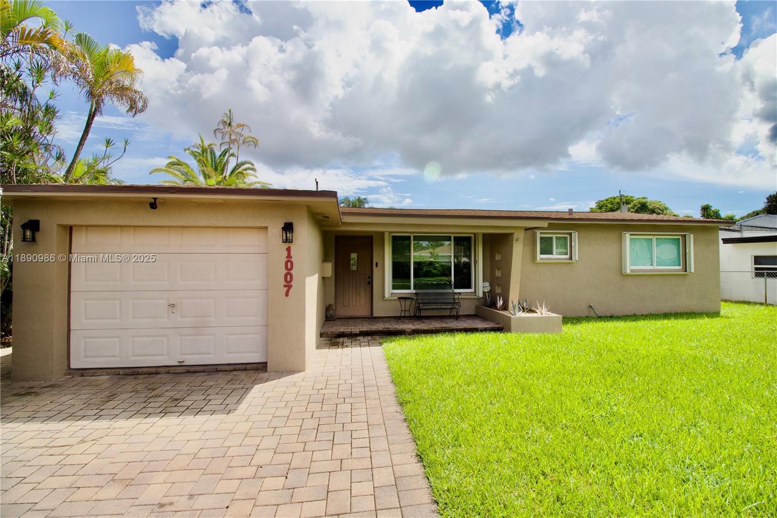 Central Golf Sec Of Holly