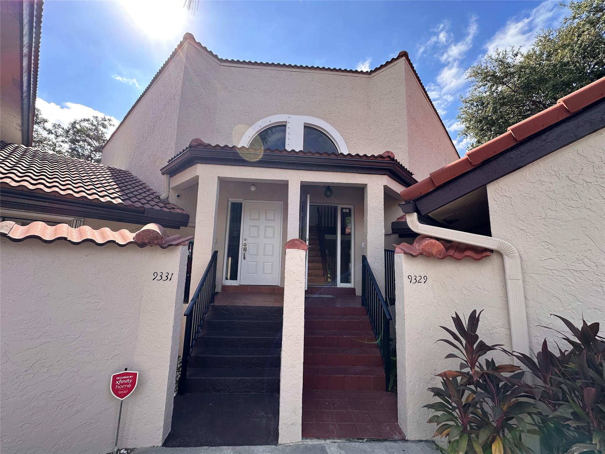 Lakeview Courts At Jacar