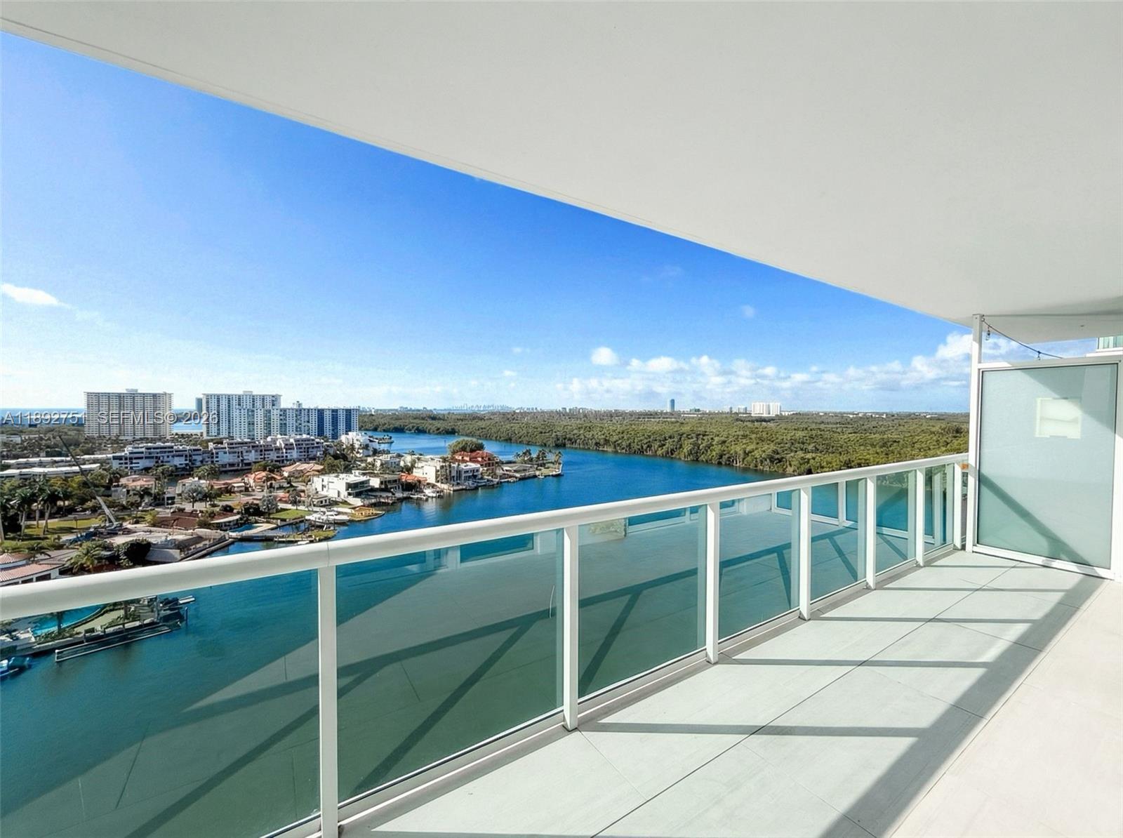 400 Sunny Isles