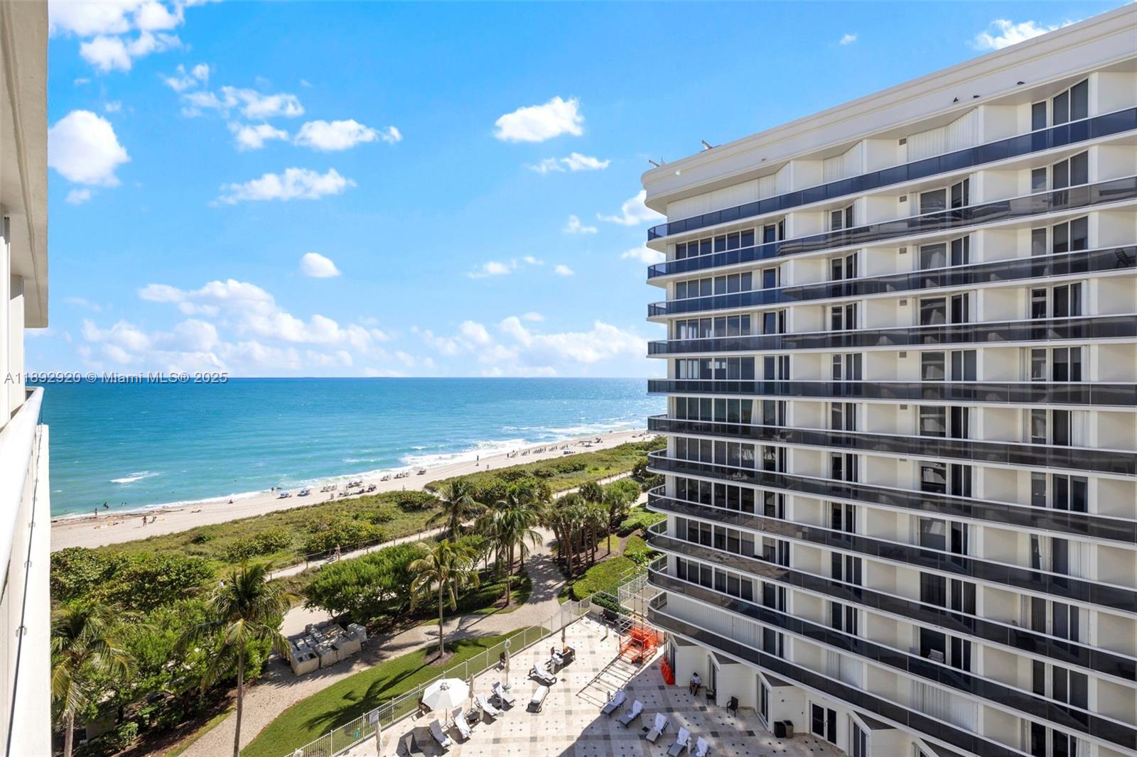 Apartamento para Alugar em Surfside, FL