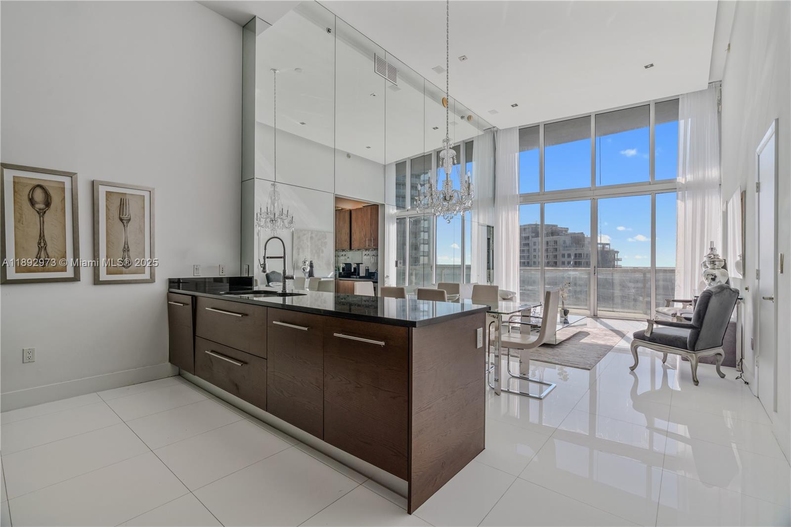 Condo for Sale in Miami, FL