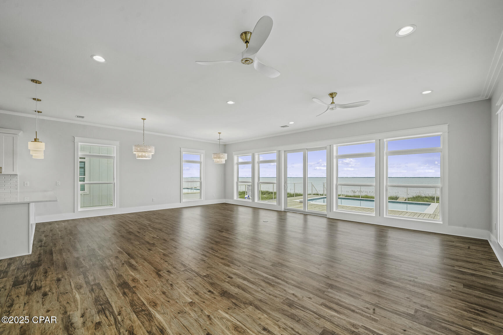 Listing photo id 2 for 273 Watermark Way