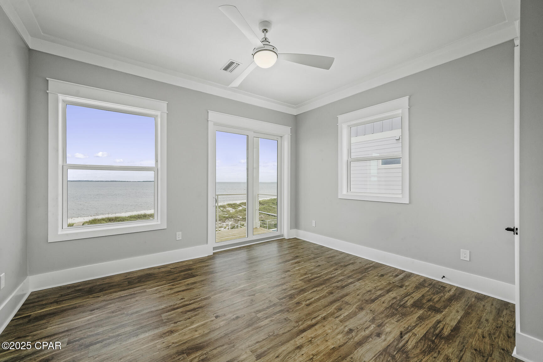 Listing photo id 25 for 273 Watermark Way
