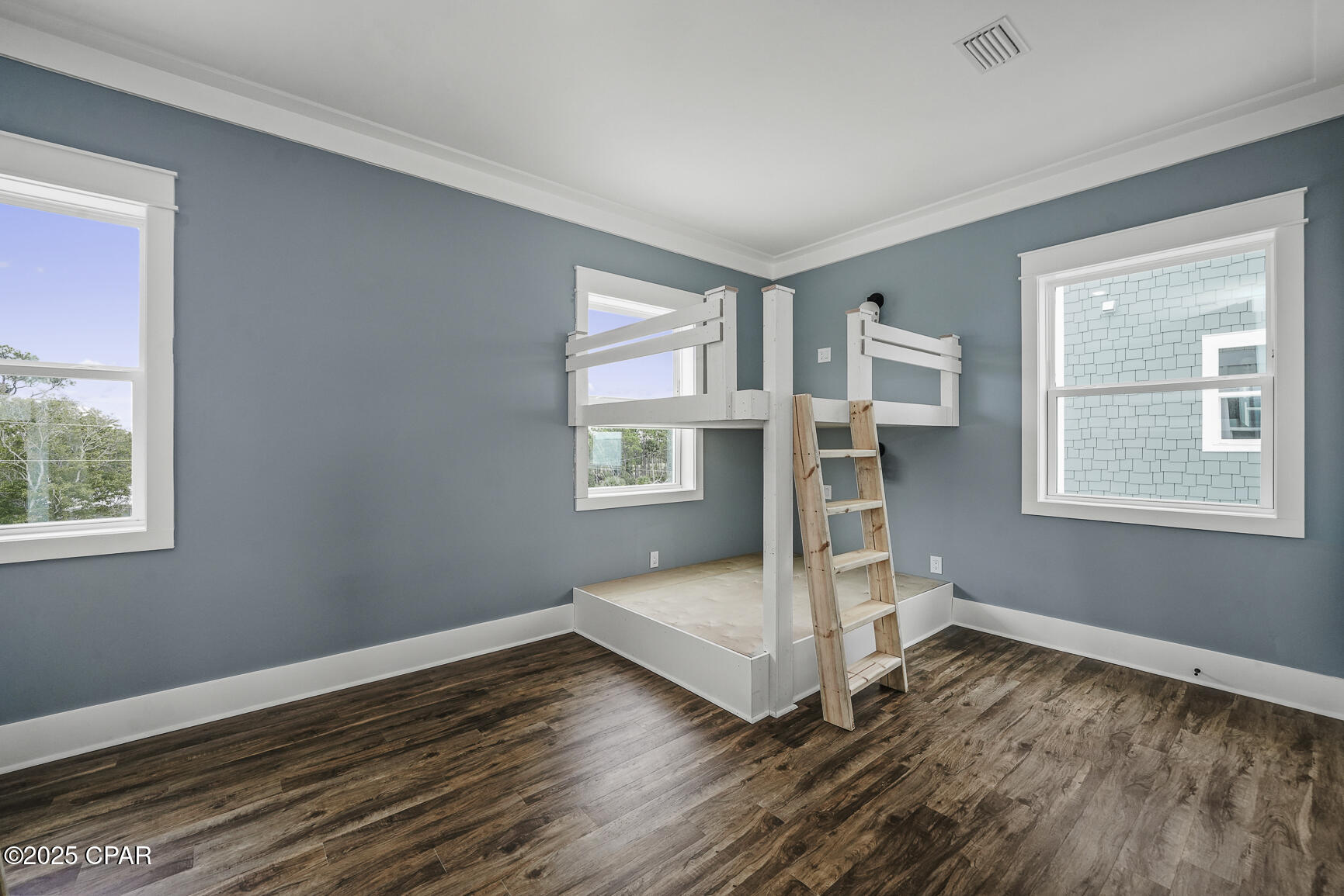 Listing photo id 27 for 273 Watermark Way