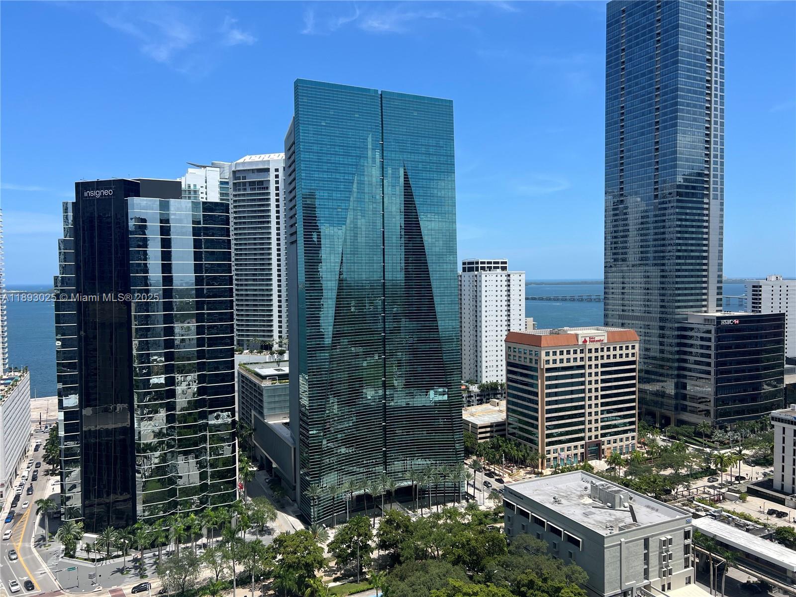 Condo for Sale in Miami, FL