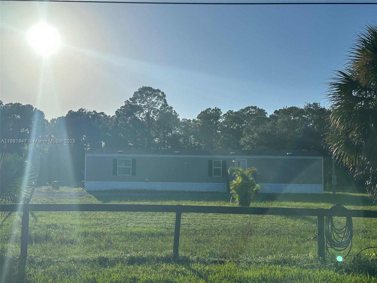 Homes for sale in Clewiston, FL | 3850 Pioneer 10St, Clewiston, FL 33440 | MLS# A11891847