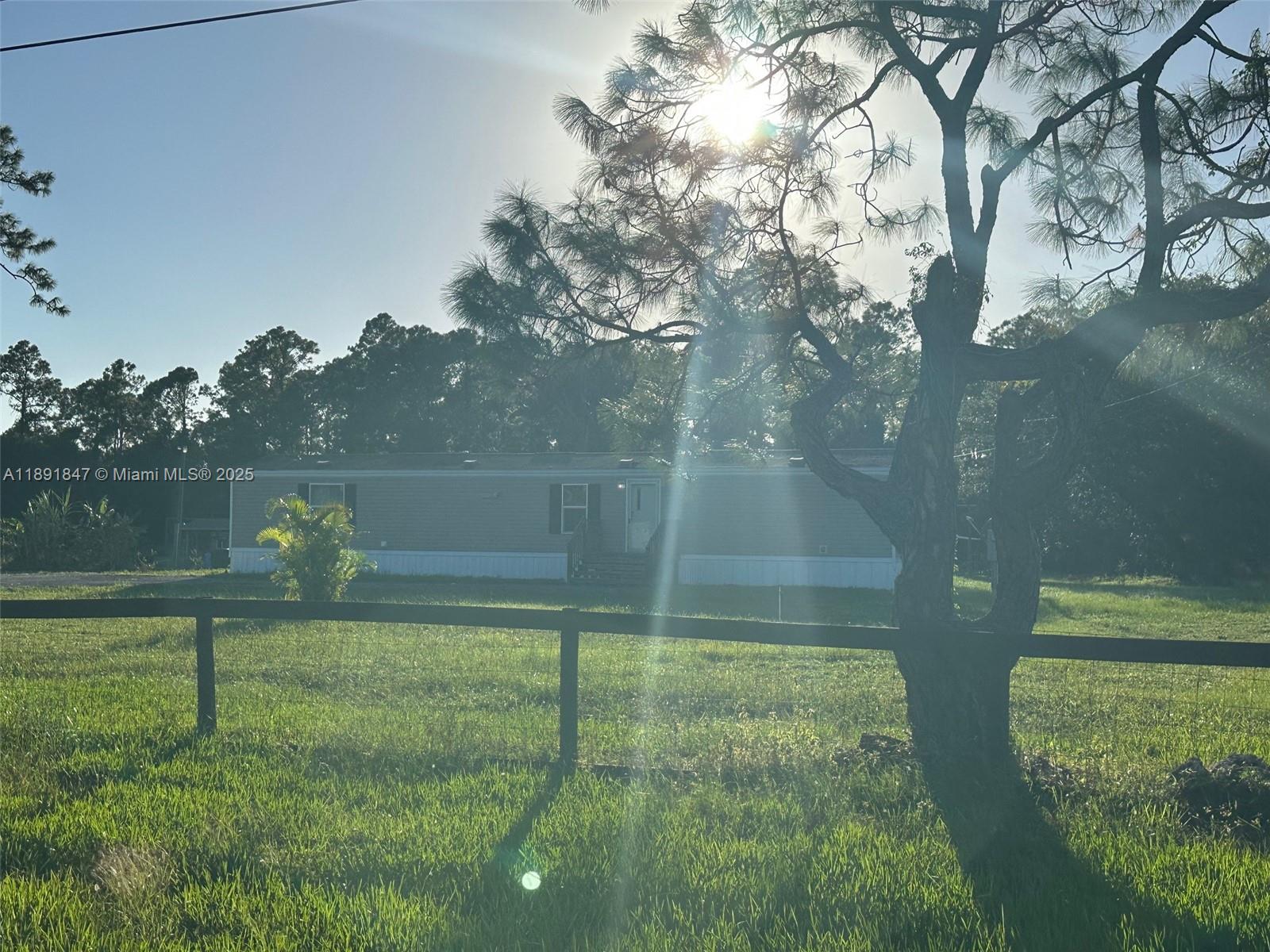 Homes for sale in Clewiston, FL | 3850 Pioneer 10St, Clewiston, FL 33440 | MLS# A11891847