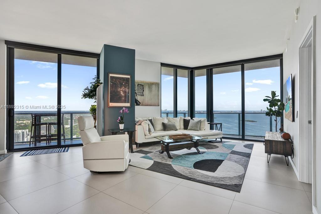 Paraiso Bayviews Condo