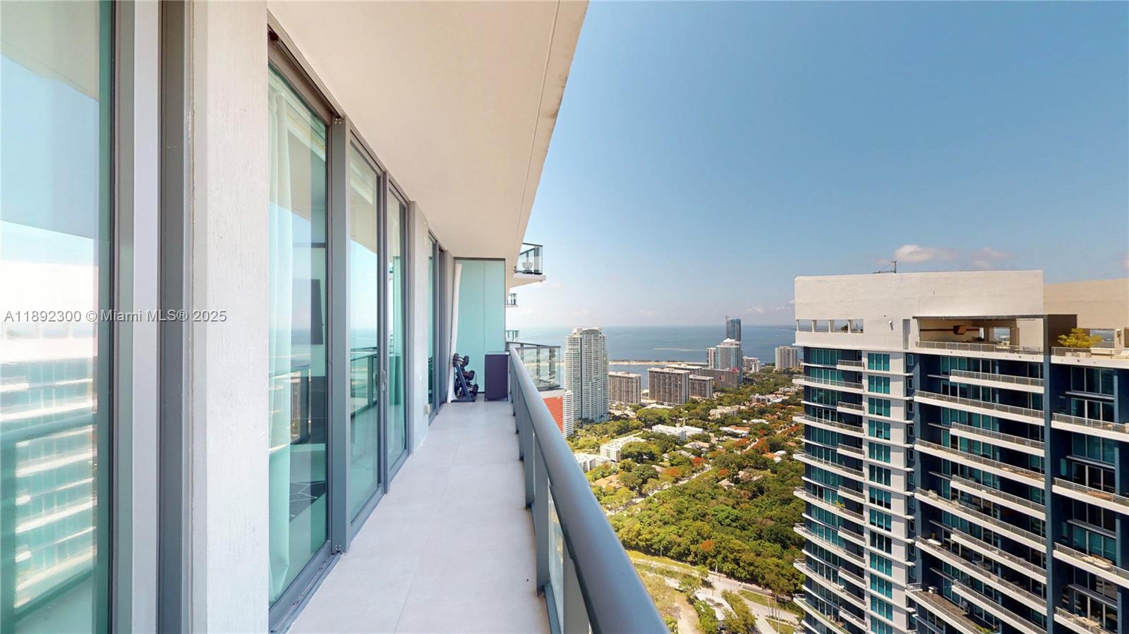 Condo for Sale in Miami, FL