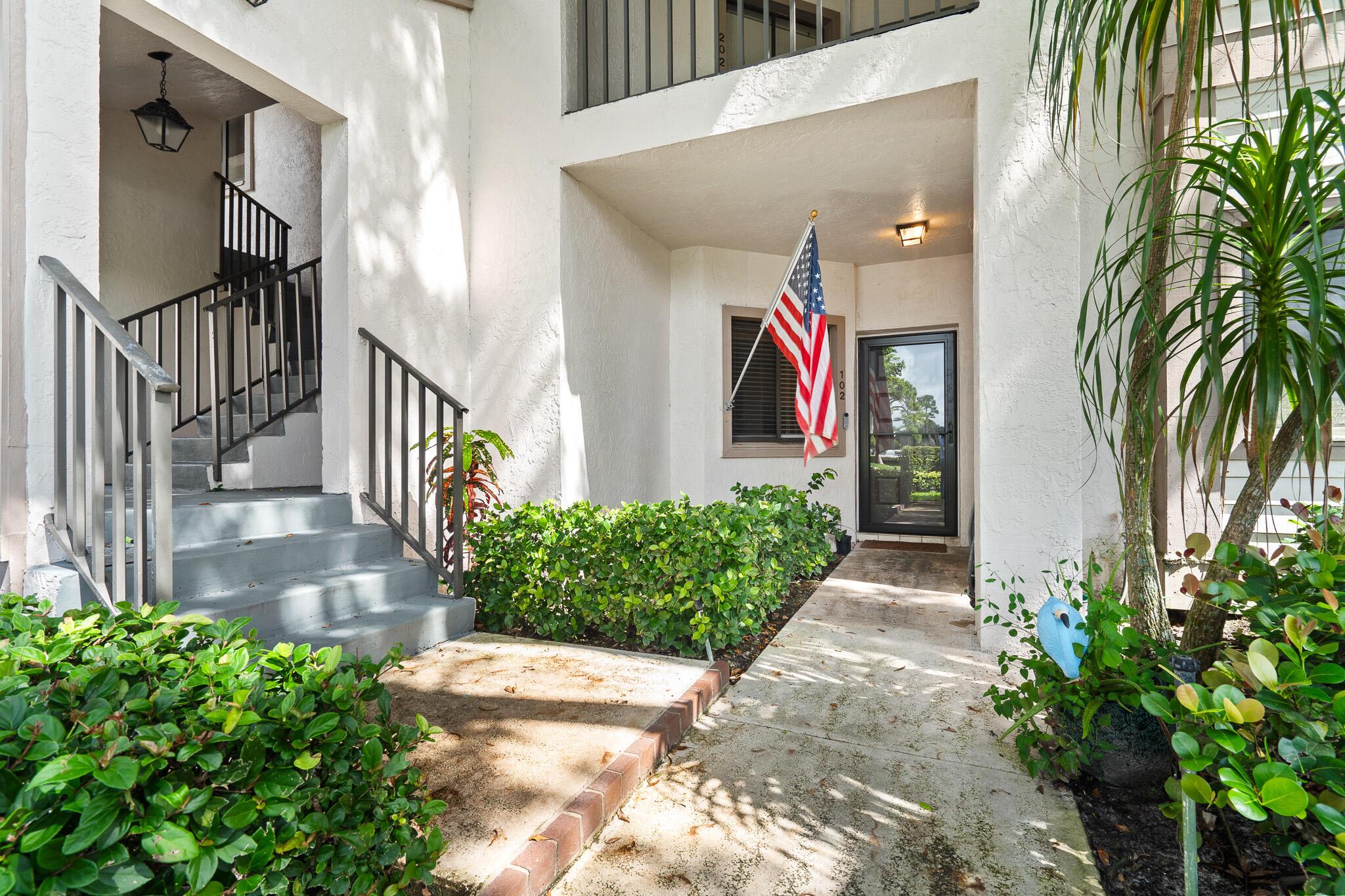 Dunbar Woods Condo 4