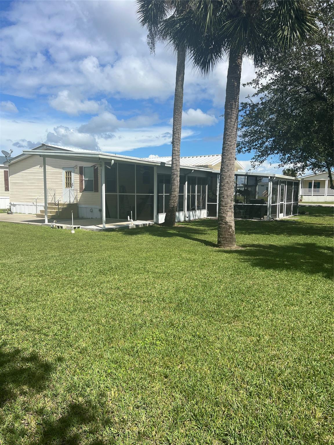 Homes for sale in Moore Haven, FL | 913 Yacht Club Way, Moore Haven, FL 33471 | MLS# F10530826