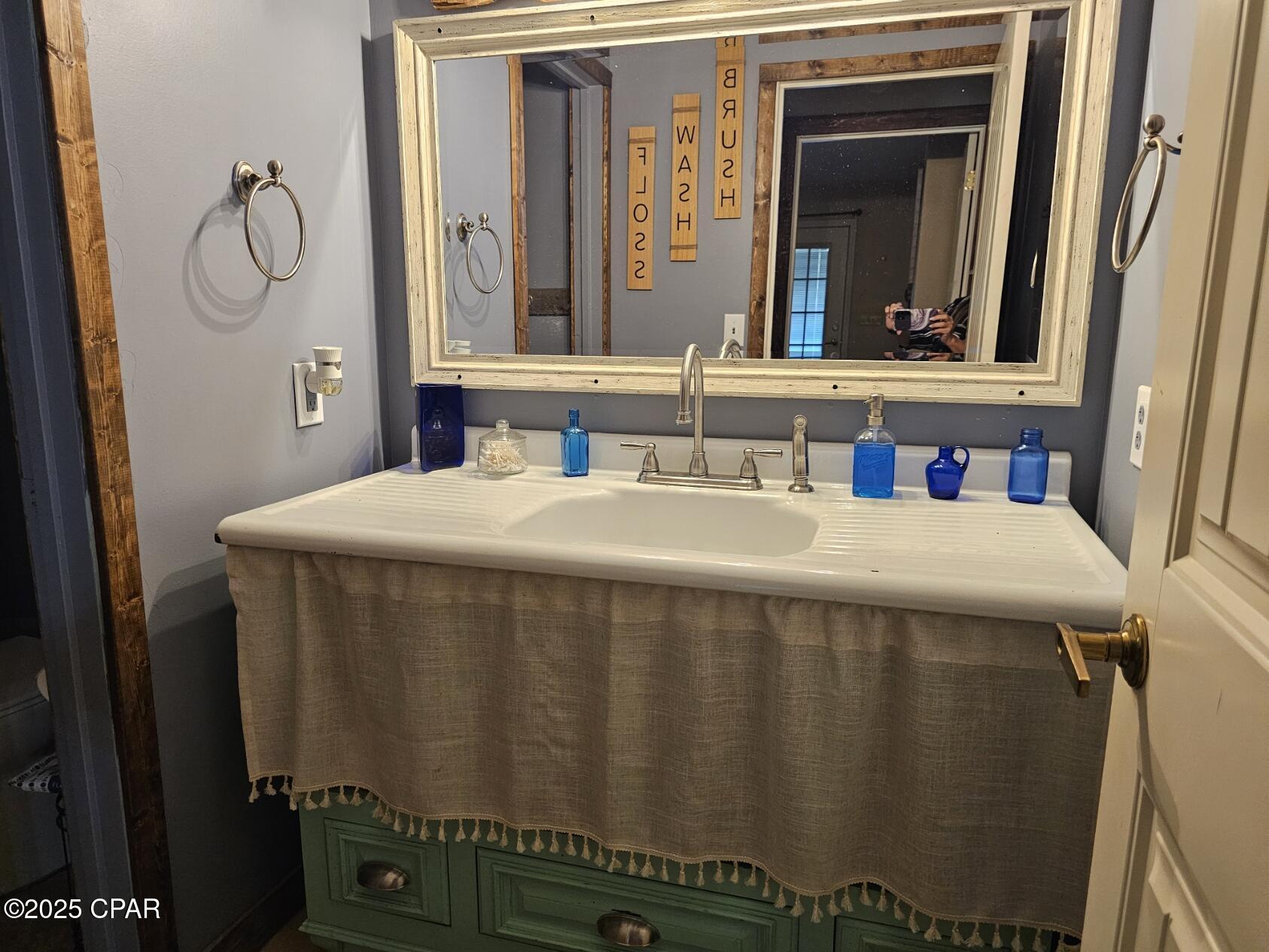 Image 34 For 838 Rebecca Court