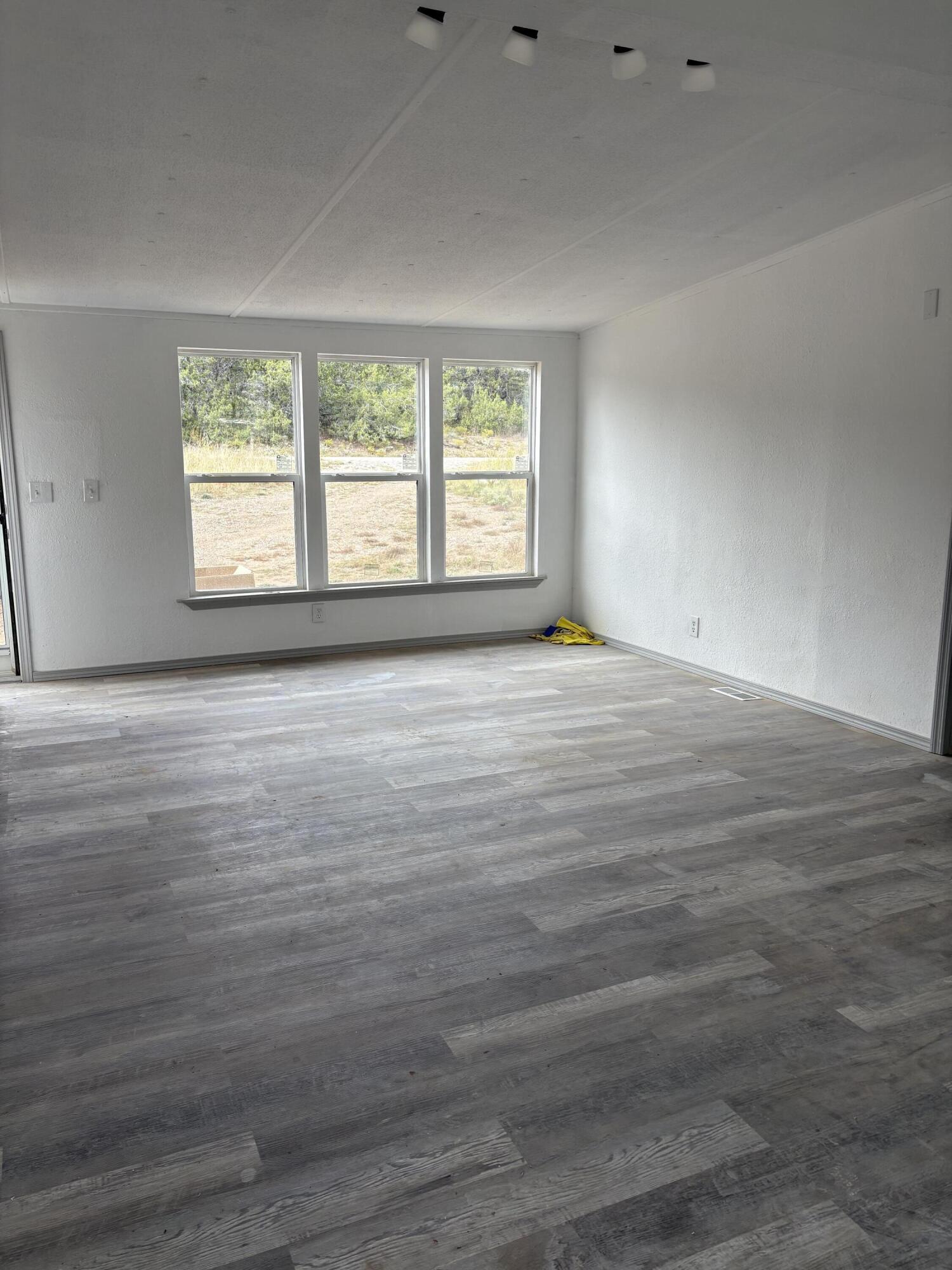 Homes for sale in Edgewood, NM | 10 Tarn Ln, Edgewood, NM 87015 | MLS# 1092655