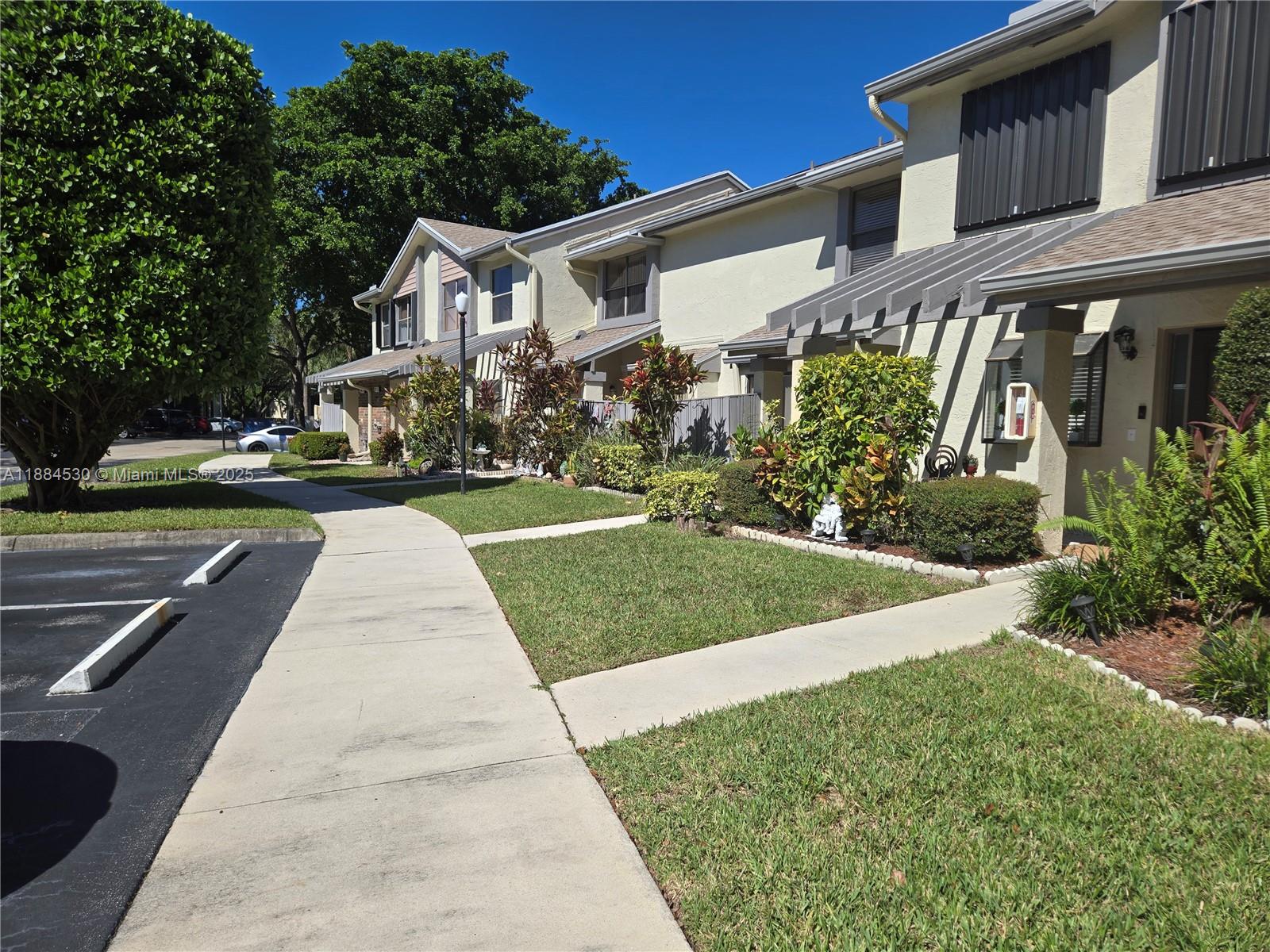 Baywood Village Iii-A Con