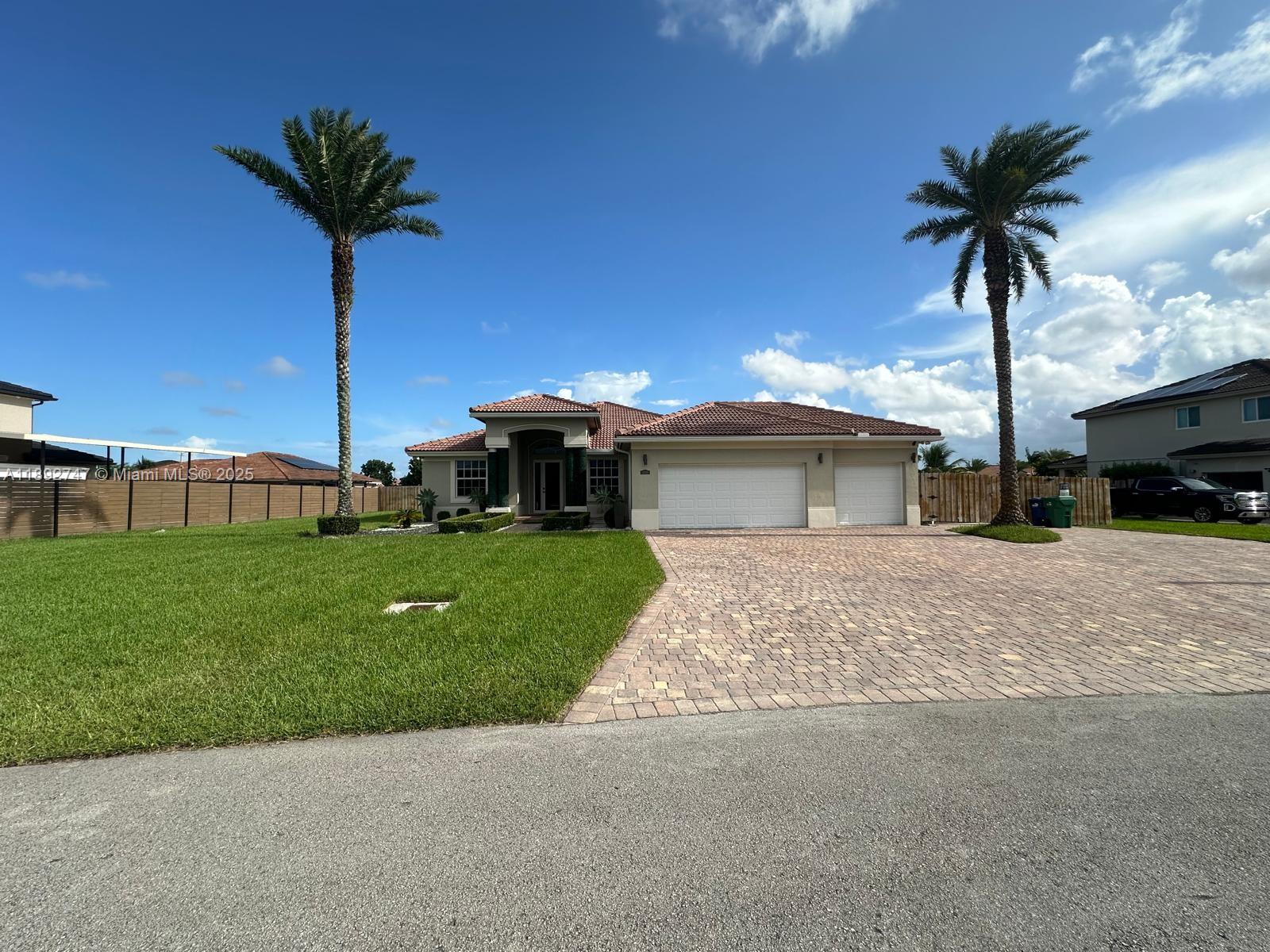 Estate Mansions 1St Addn