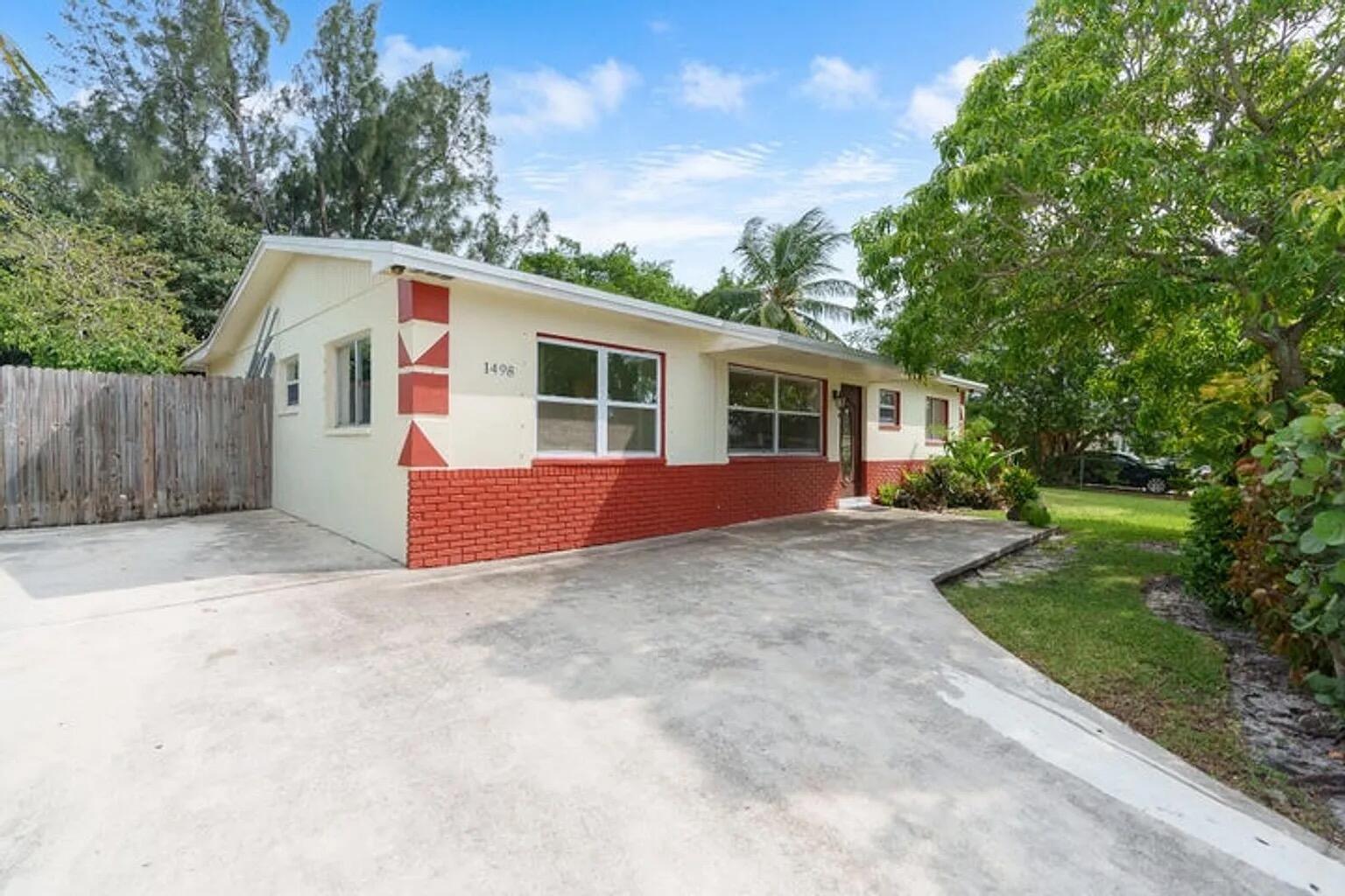1498 Nw 1st Street Boynton Beach FL 33435 | R11130767
