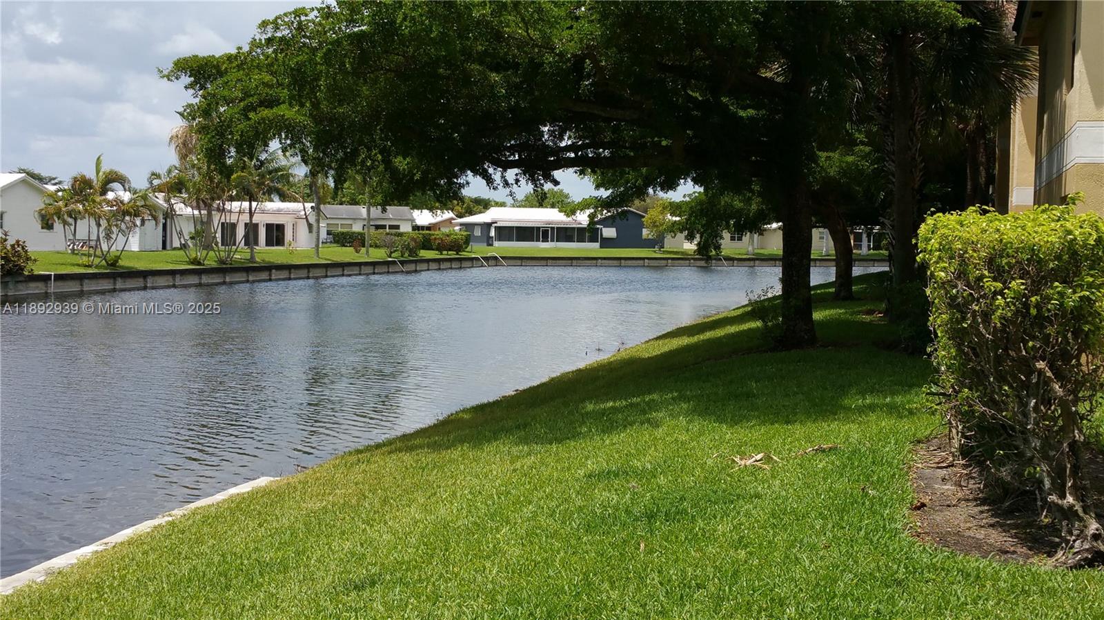 South Palm Place Condo