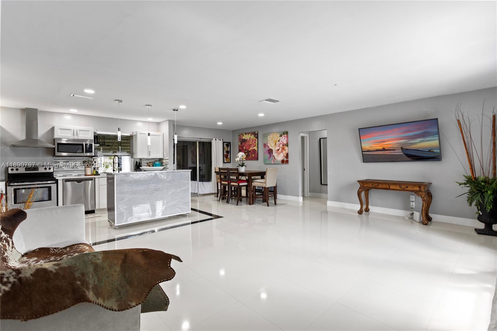 Mainlands Of Tamarac Lake