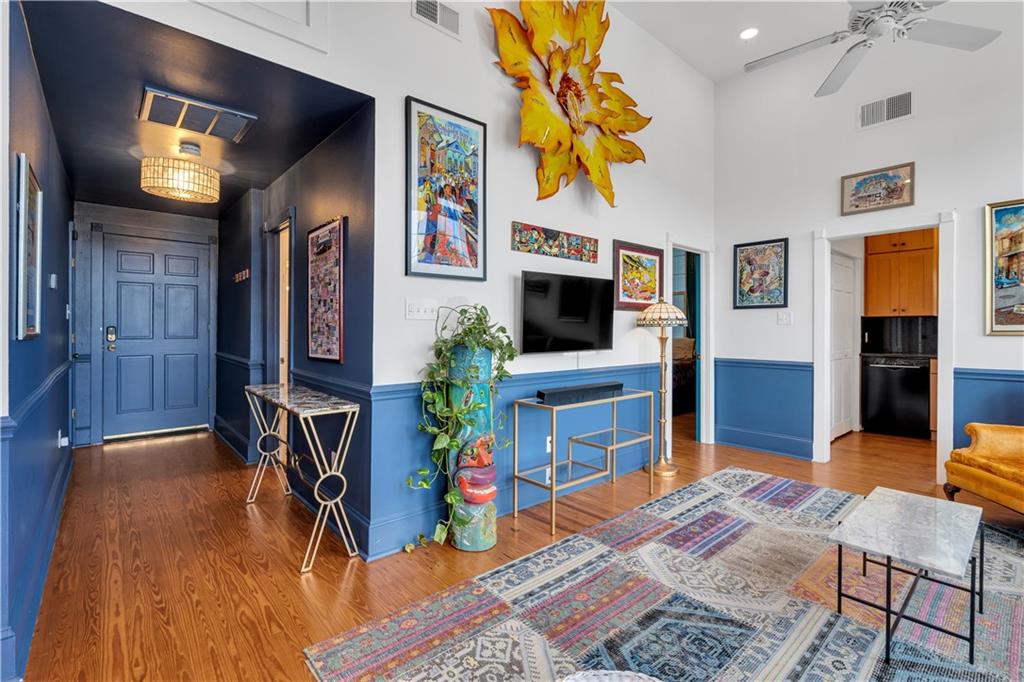Homes for sale in New Orleans, LA | 4716 Annunciation St #2E, New Orleans, LA 70115 | MLS# 2525523