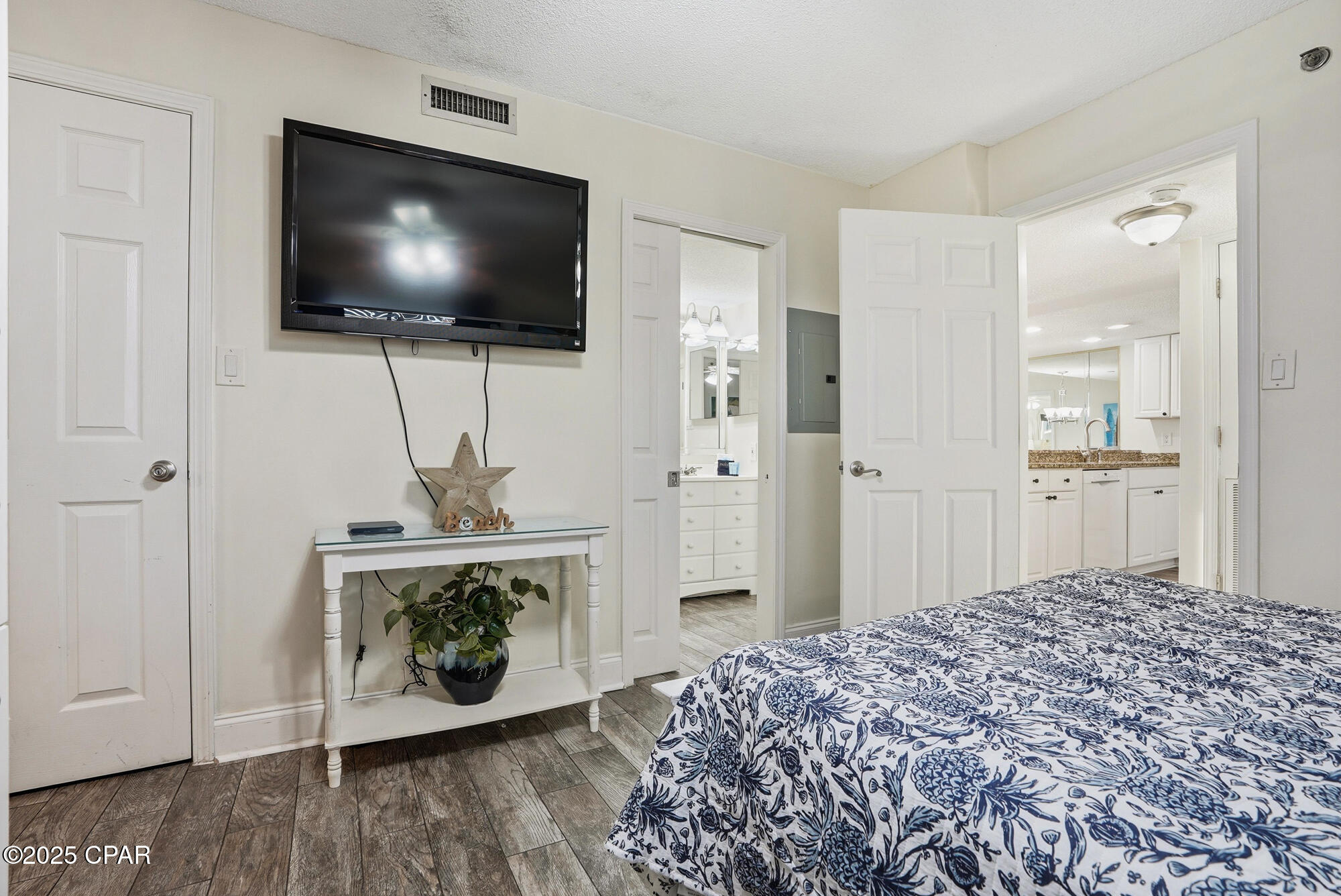 Image 24 For 4715 Thomas Drive 605d