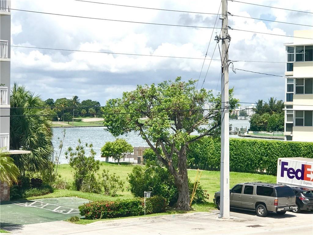 Homes for sale in Bay Harbor Islands, FL | 9271 W Bay Harbor Dr #11, Bay Harbor Islands, FL 33154 | MLS# F10530850