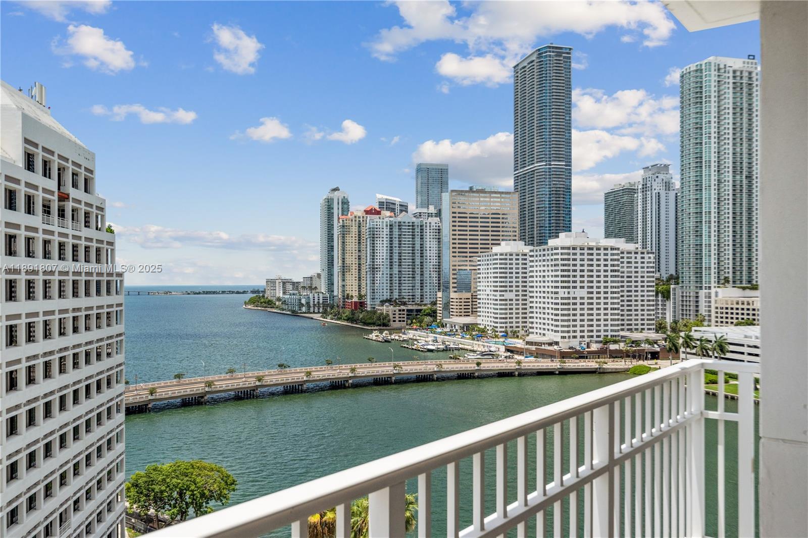 Condo for Sale in Miami, FL