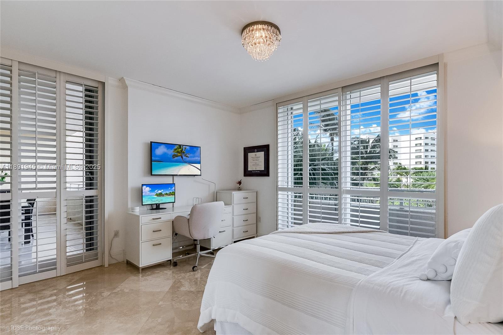 791 Crandon Blvd #303, Key Biscayne FL 33149