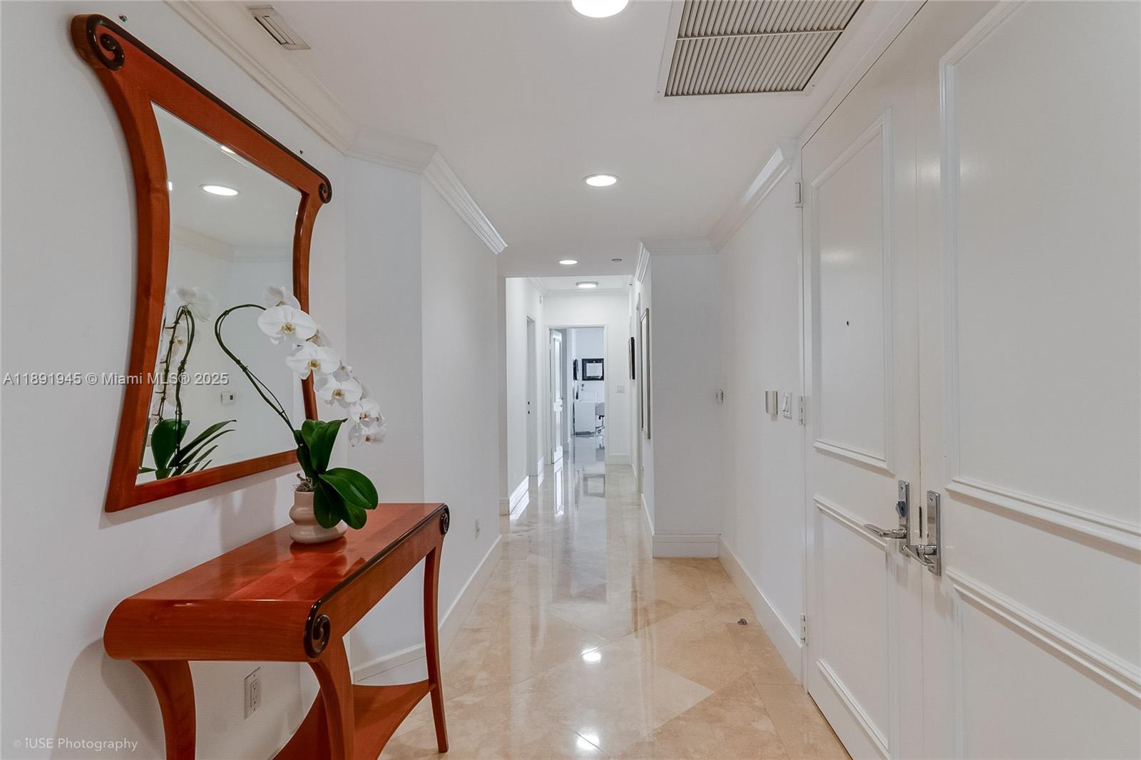 791 Crandon Blvd #303, Key Biscayne FL 33149