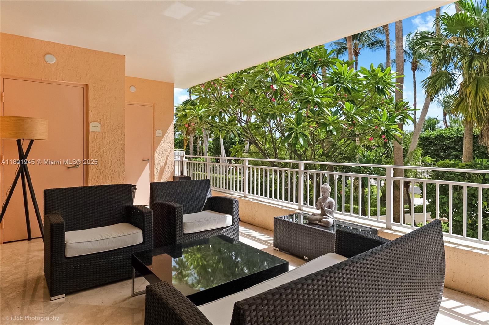 791 Crandon Blvd #303, Key Biscayne FL 33149