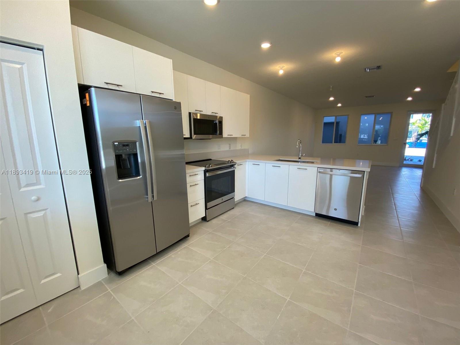 Landmark At Doral Condo No