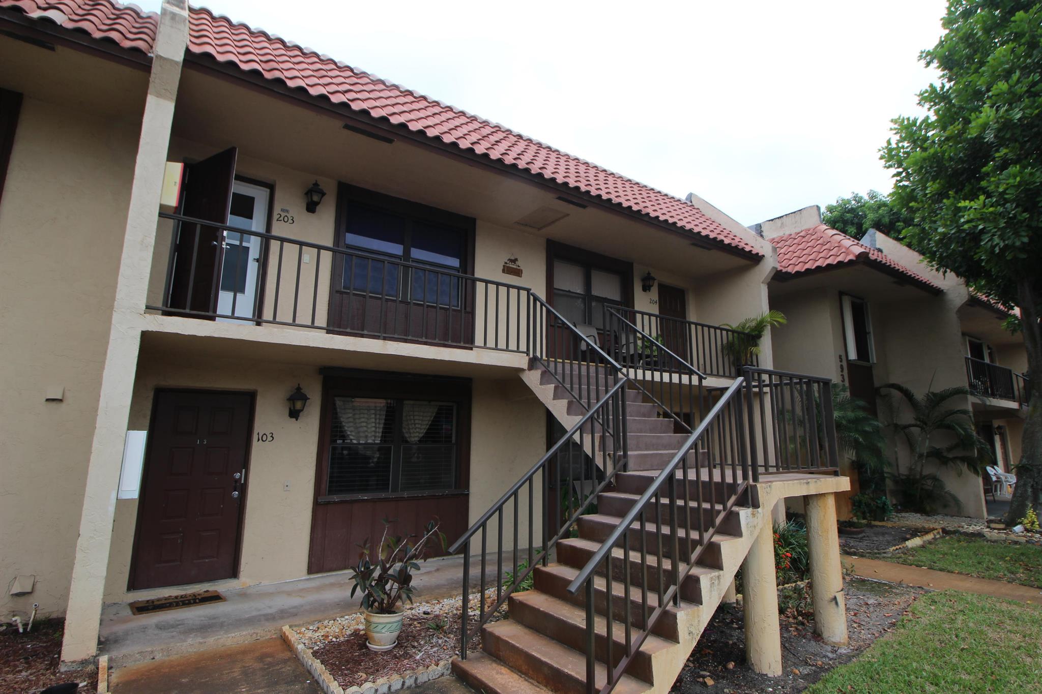 Forest Hill Villas Garden