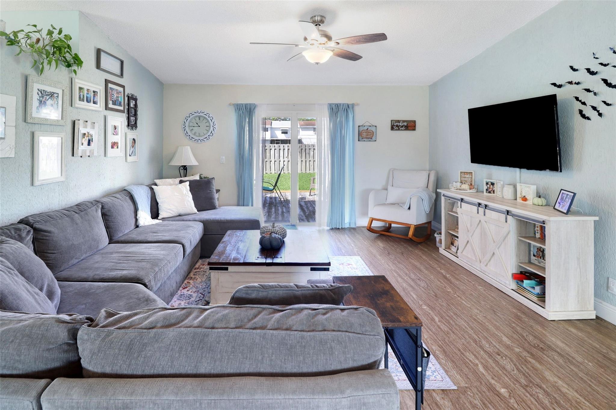 Homes for sale in North Lauderdale, FL | 719 Sw 79Th Ave, North Lauderdale, FL 33068 | MLS# F10530798