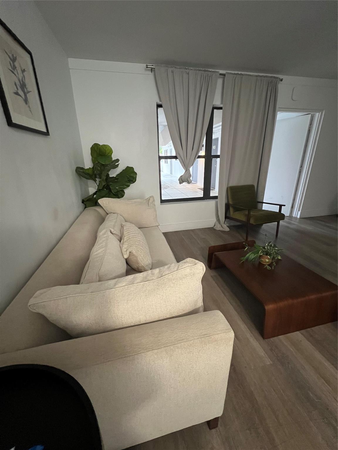 Lauderdale Beach Ext 27-4