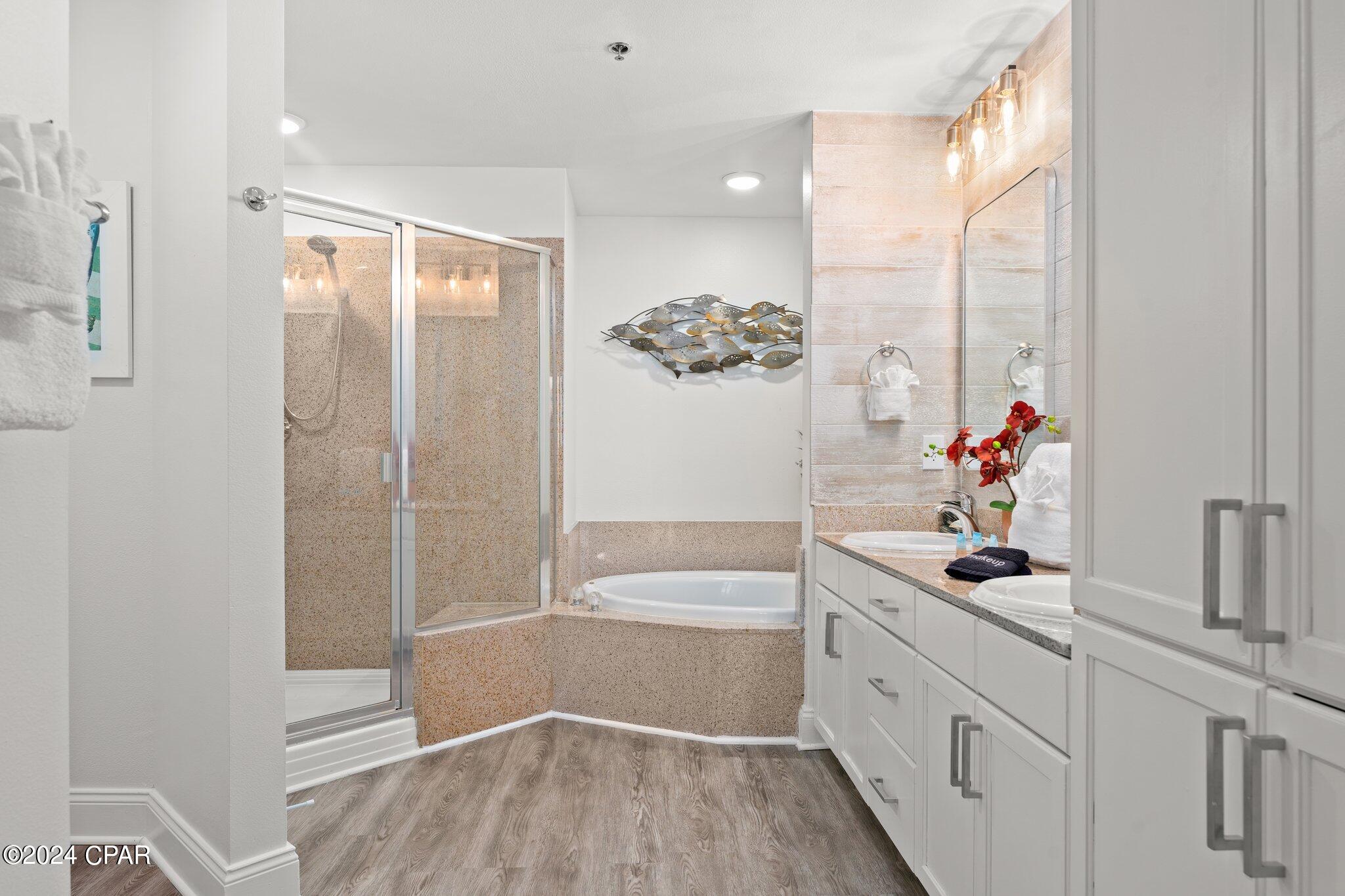 Image 14 For 9860 Thomas Drive 207