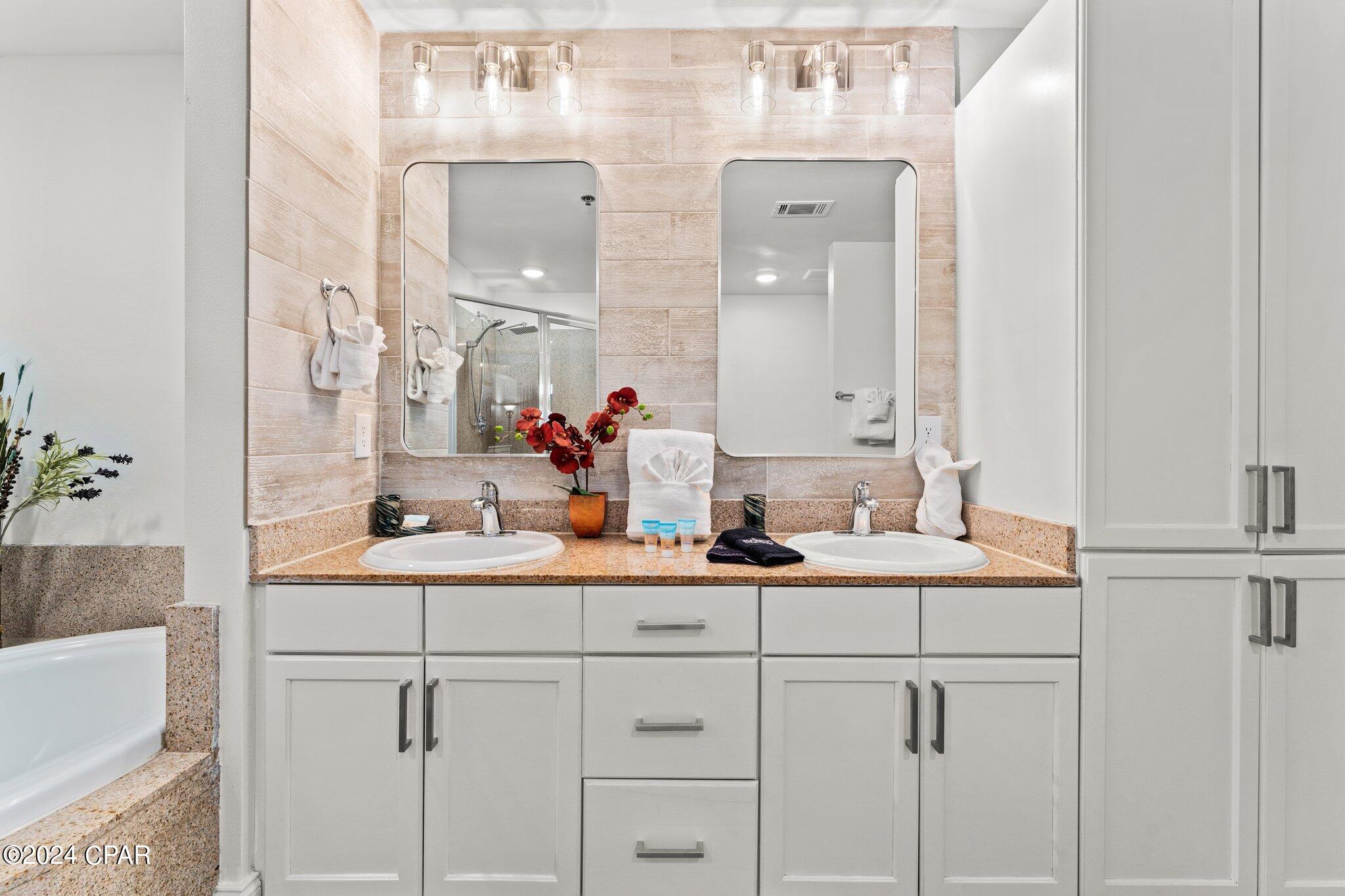 Image 15 For 9860 Thomas Drive 207