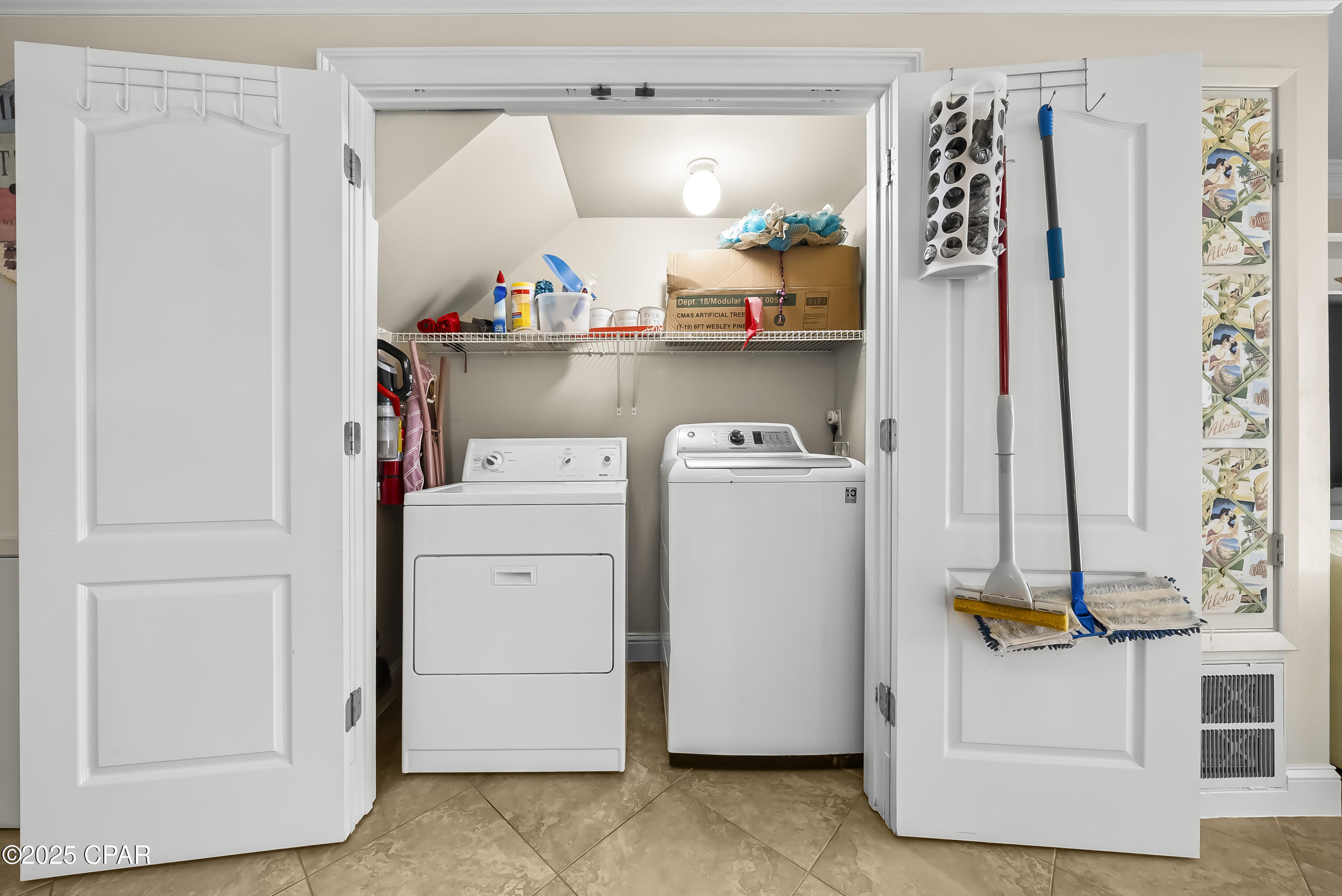 Image 20 For 17620 Front Beach Road M4