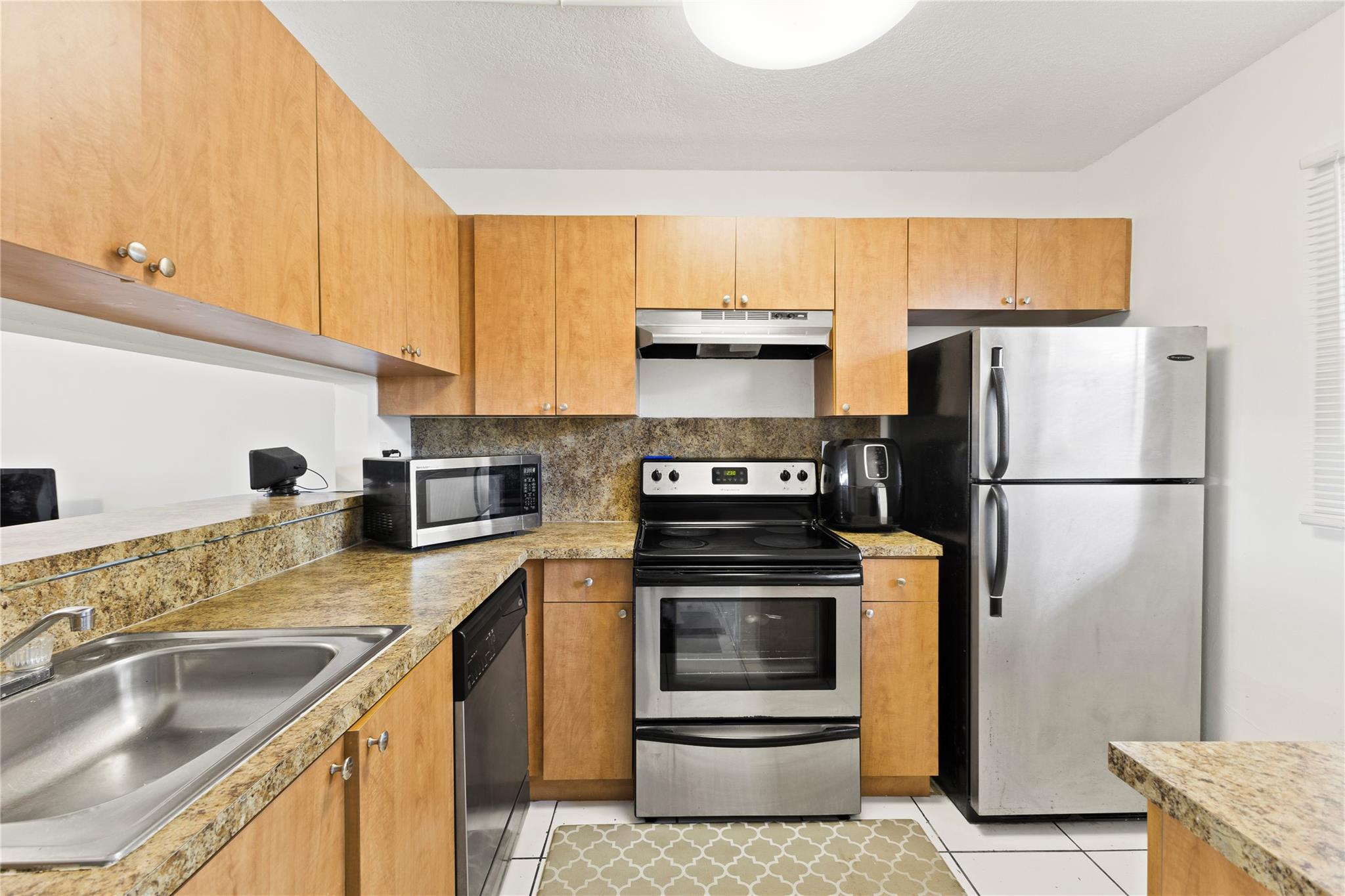 Homes for sale in Miramar, FL | 3199 Foxcroft Rd #304, Miramar, FL 33025 | MLS# F10530611