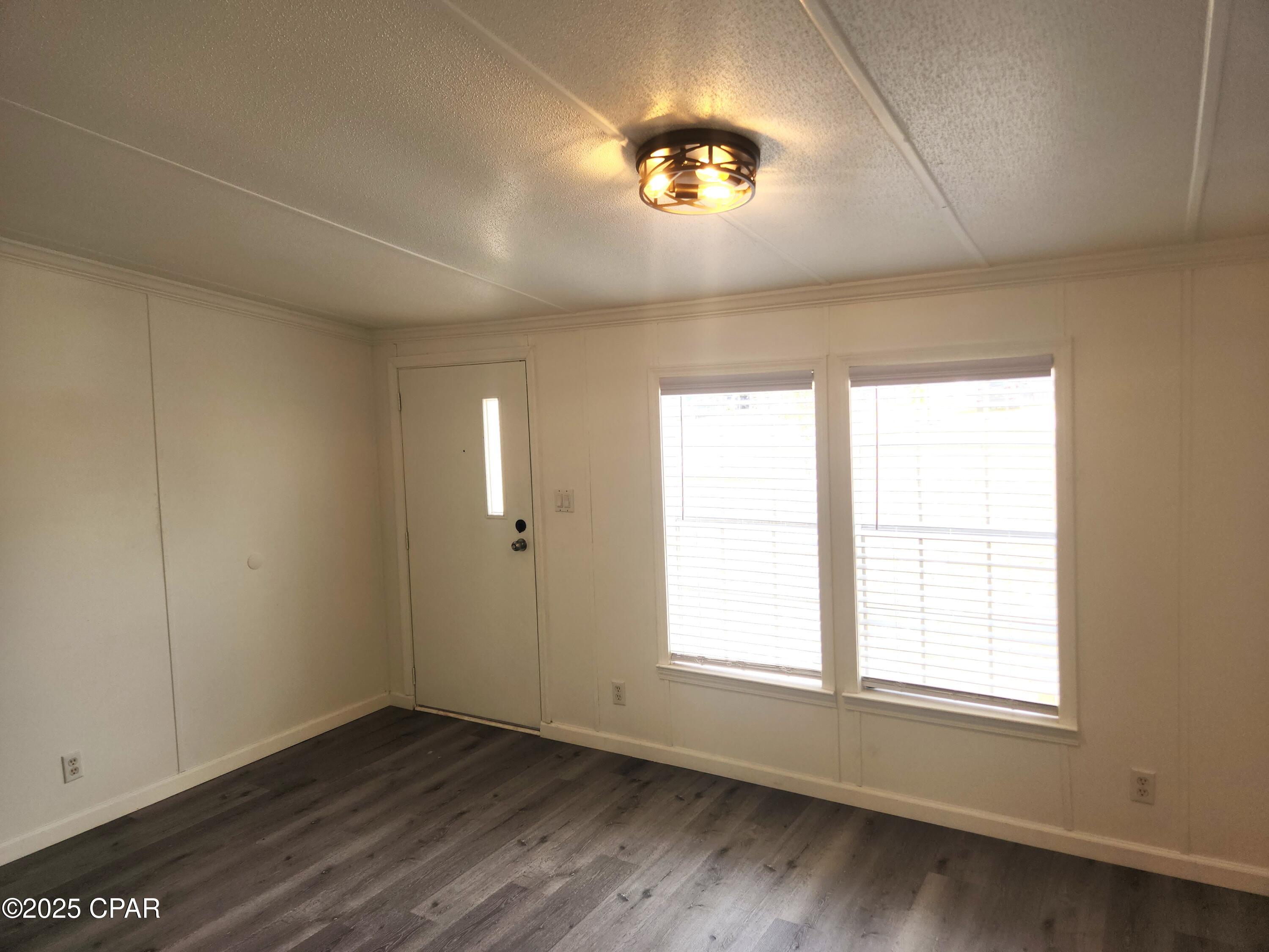 Image 4 For 17446 Guilford Court