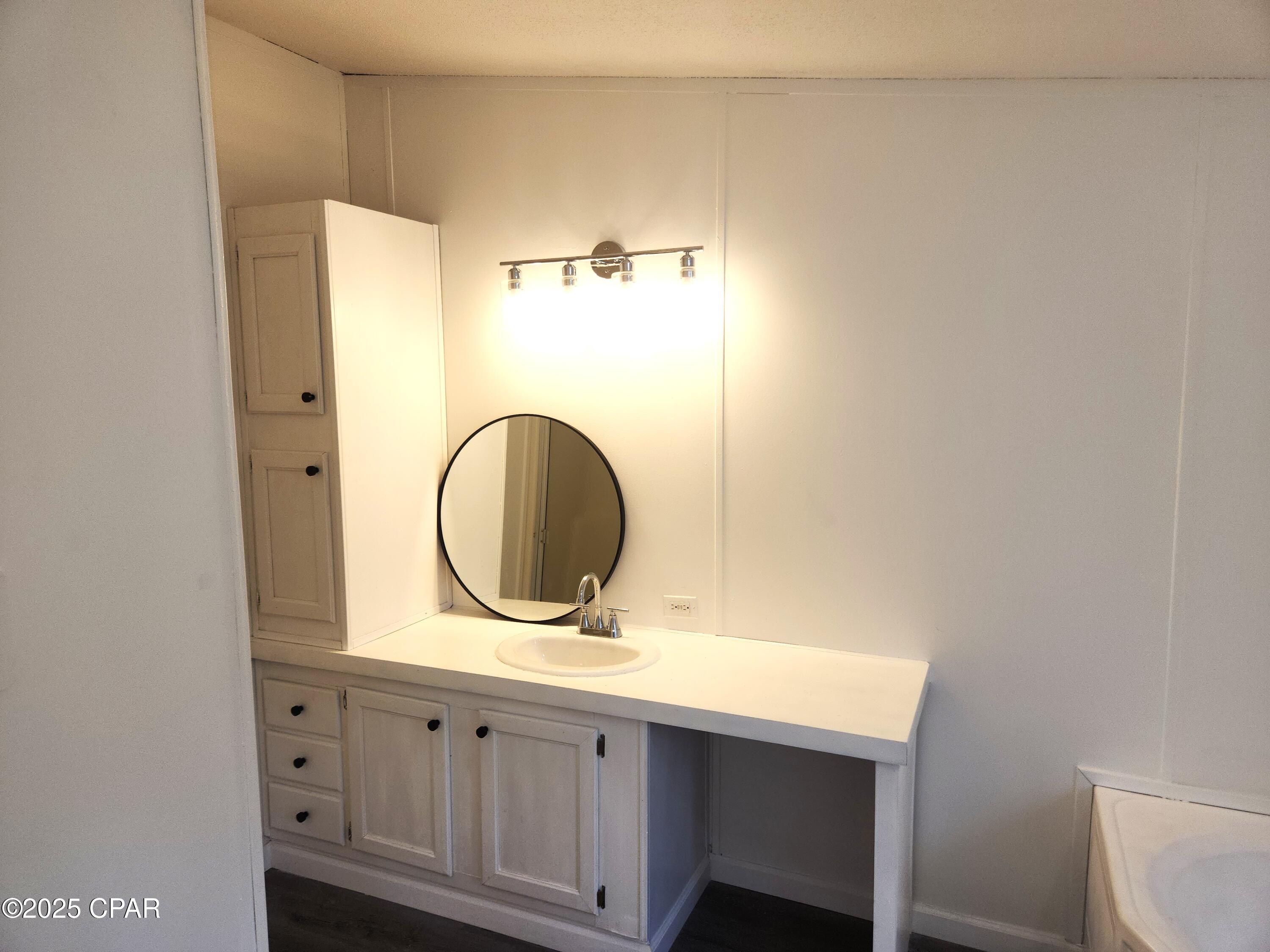 Image 7 For 17446 Guilford Court