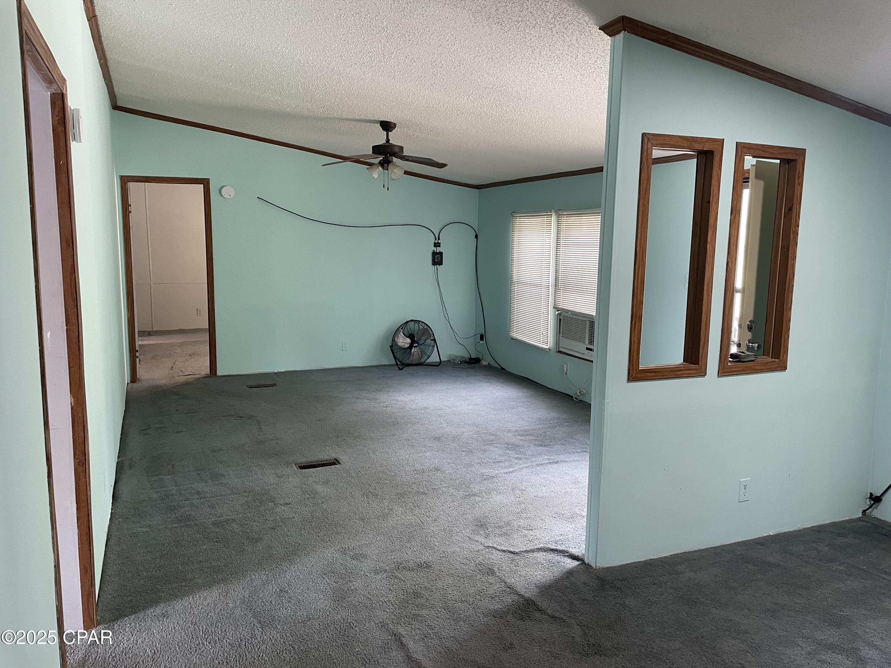 Image 7 For 2355 Momence Court