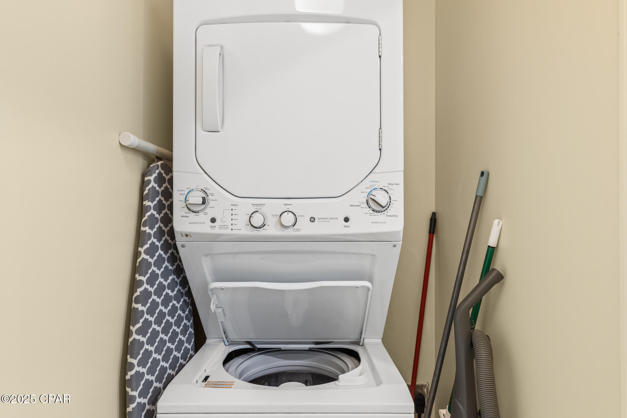 Image 15 For 16701 Front Beach  1105